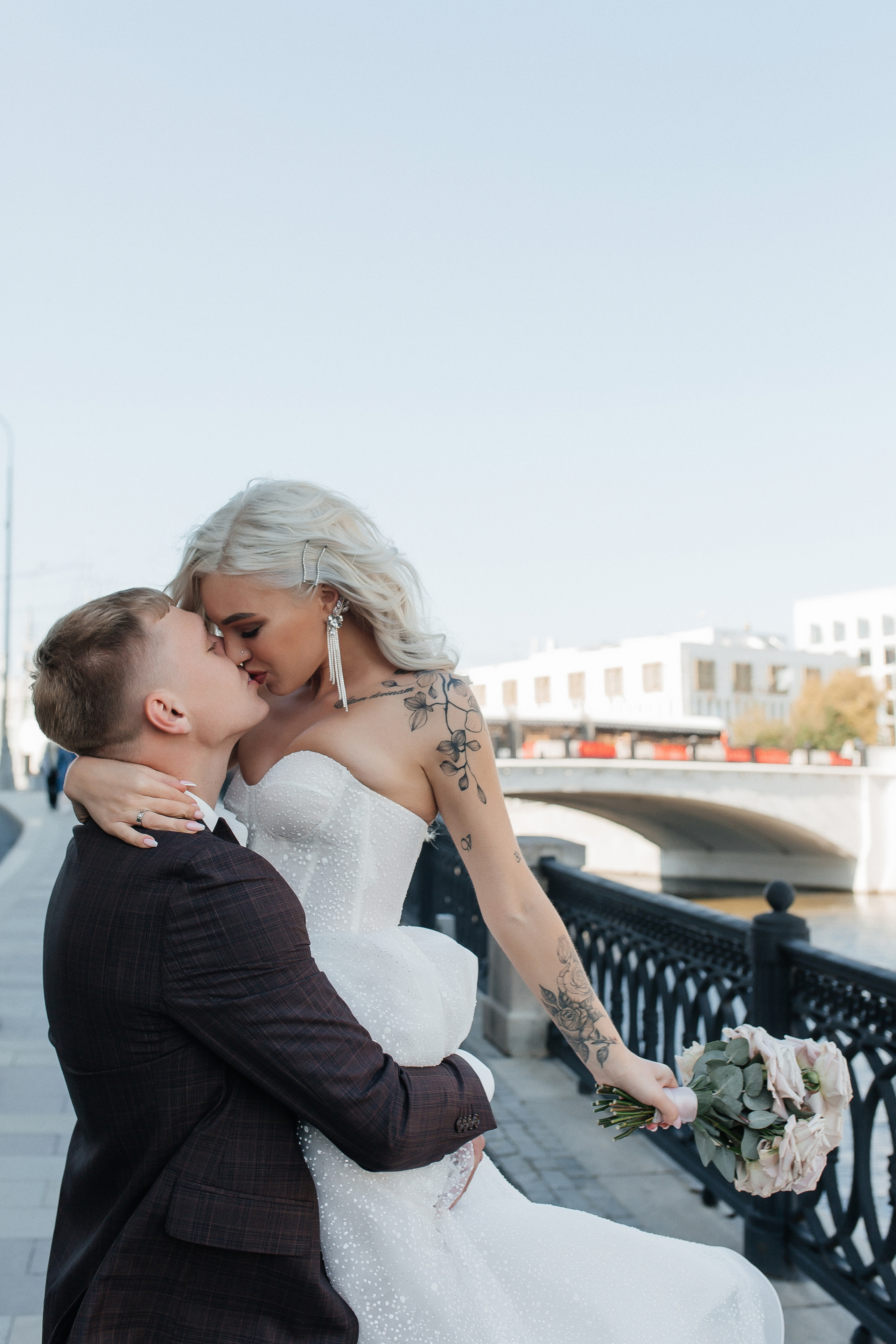 Свадебная фотосессия Hartwell Hotel. Роспись в ресторане Карлсон. Фото Радости. Свадебный и семейный фотограф в Москве Юлия Самойлова