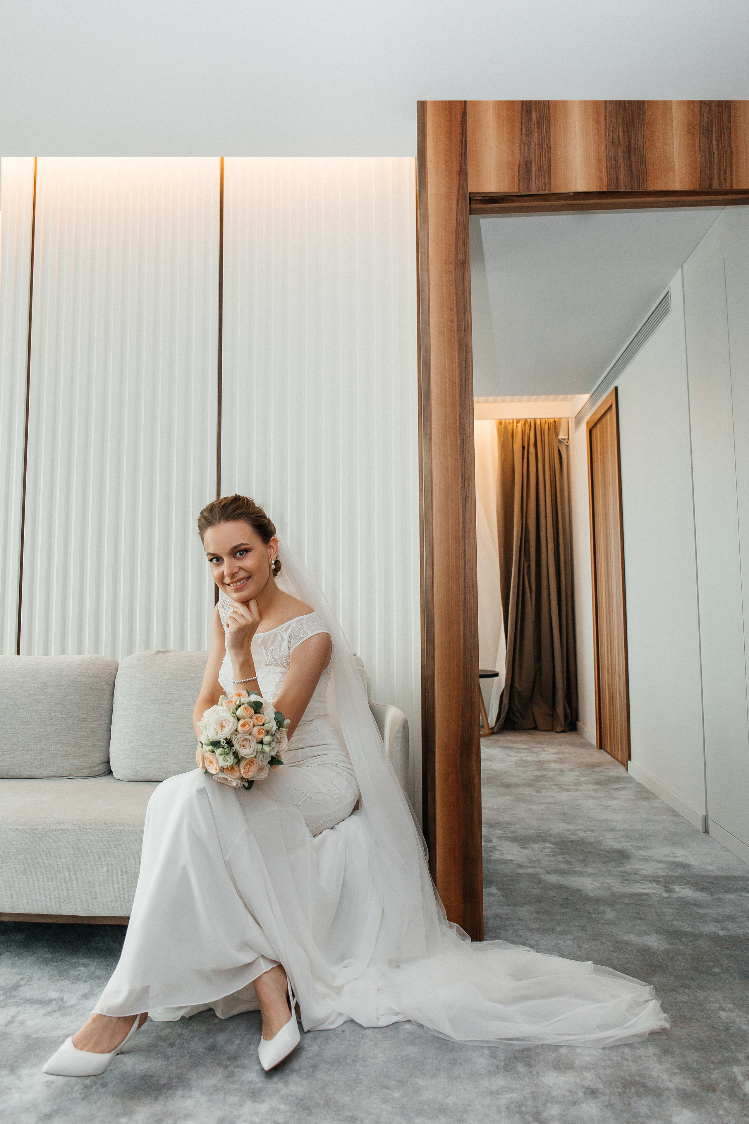 Свадебная фотосессия Movenpick. Фотосессия у МГУ. Фото Радости. Свадебный и семейный фотограф в Москве Юлия Самойлова