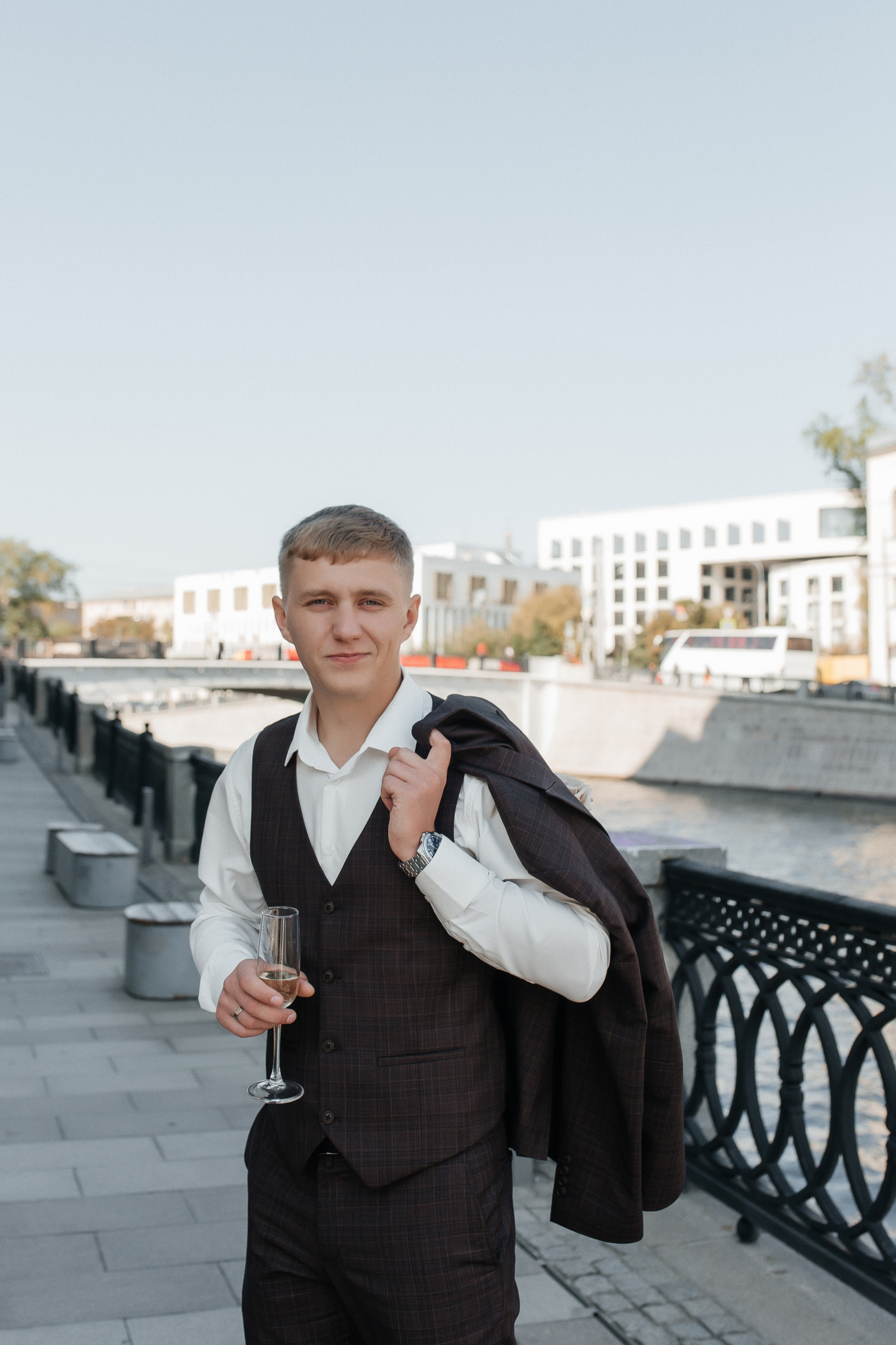 Свадебная фотосессия Hartwell Hotel. Роспись в ресторане Карлсон. Фото Радости. Свадебный и семейный фотограф в Москве Юлия Самойлова