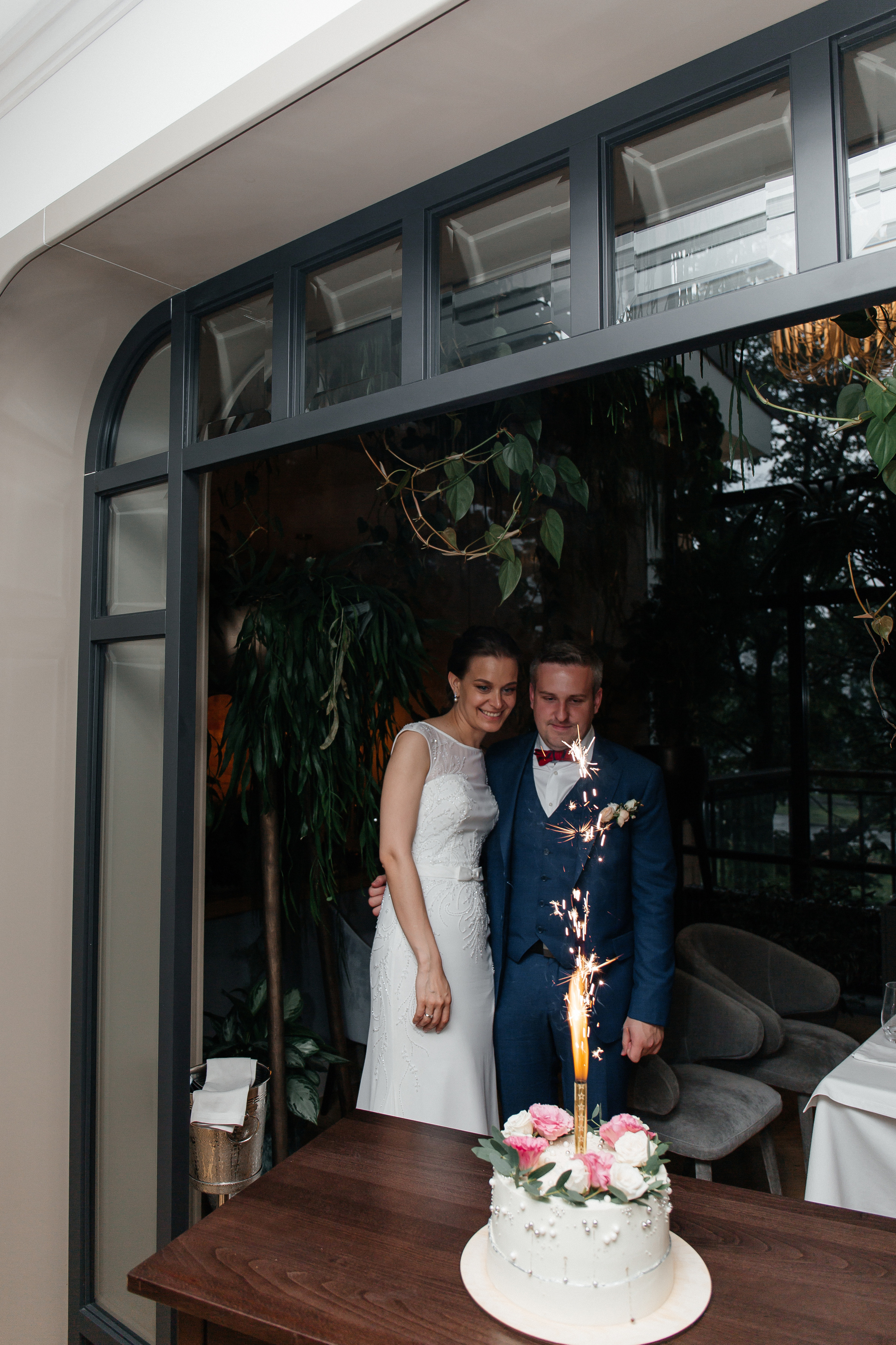 Свадебная фотосессия Movenpick. Фотосессия у МГУ. Фото Радости. Свадебный и семейный фотограф в Москве Юлия Самойлова