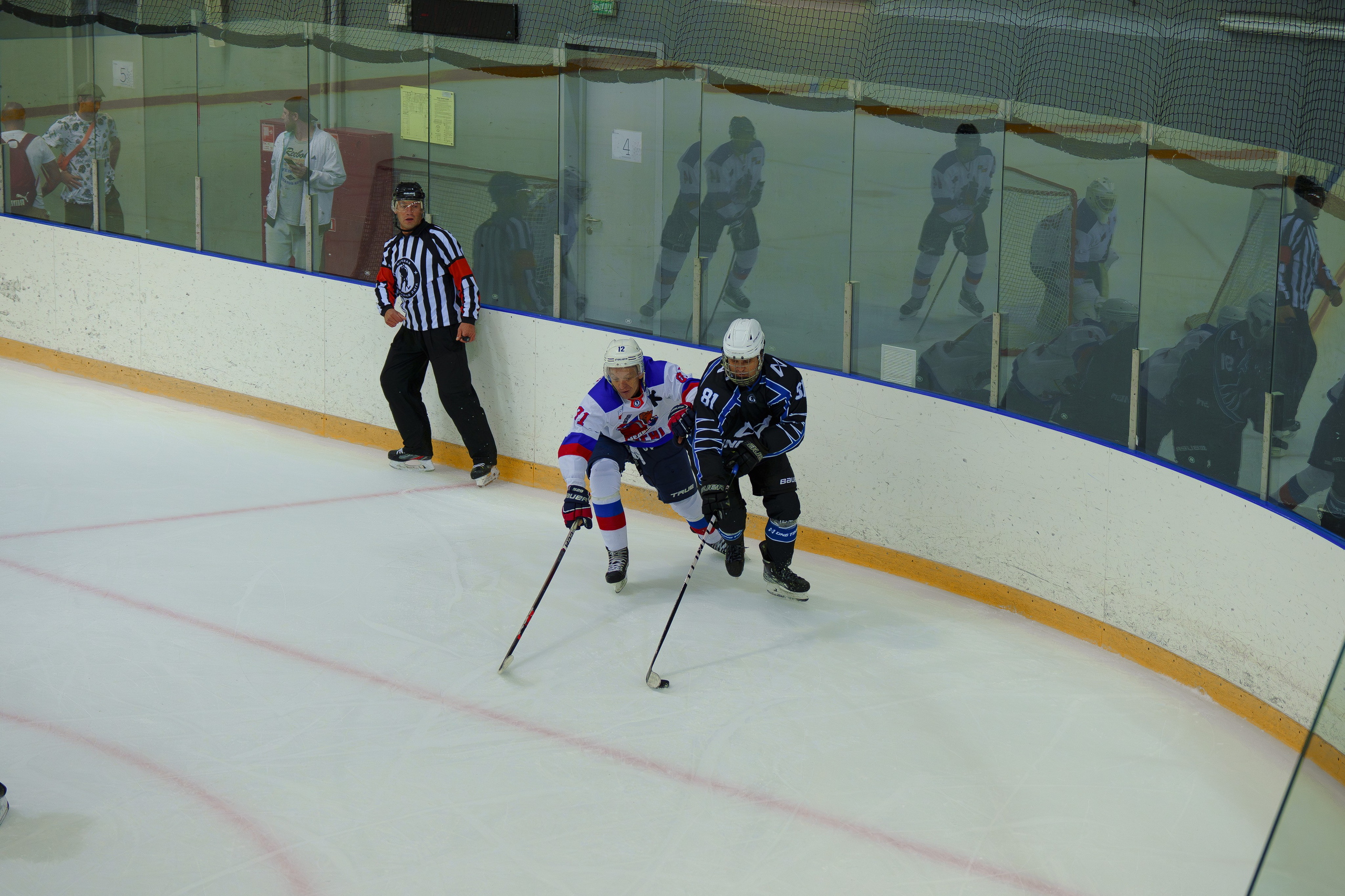 Фотосъемка хоккейных матчей в Сочи. Фотограф видеограф Геннадий Янбаев в Сочи, Краснодаре