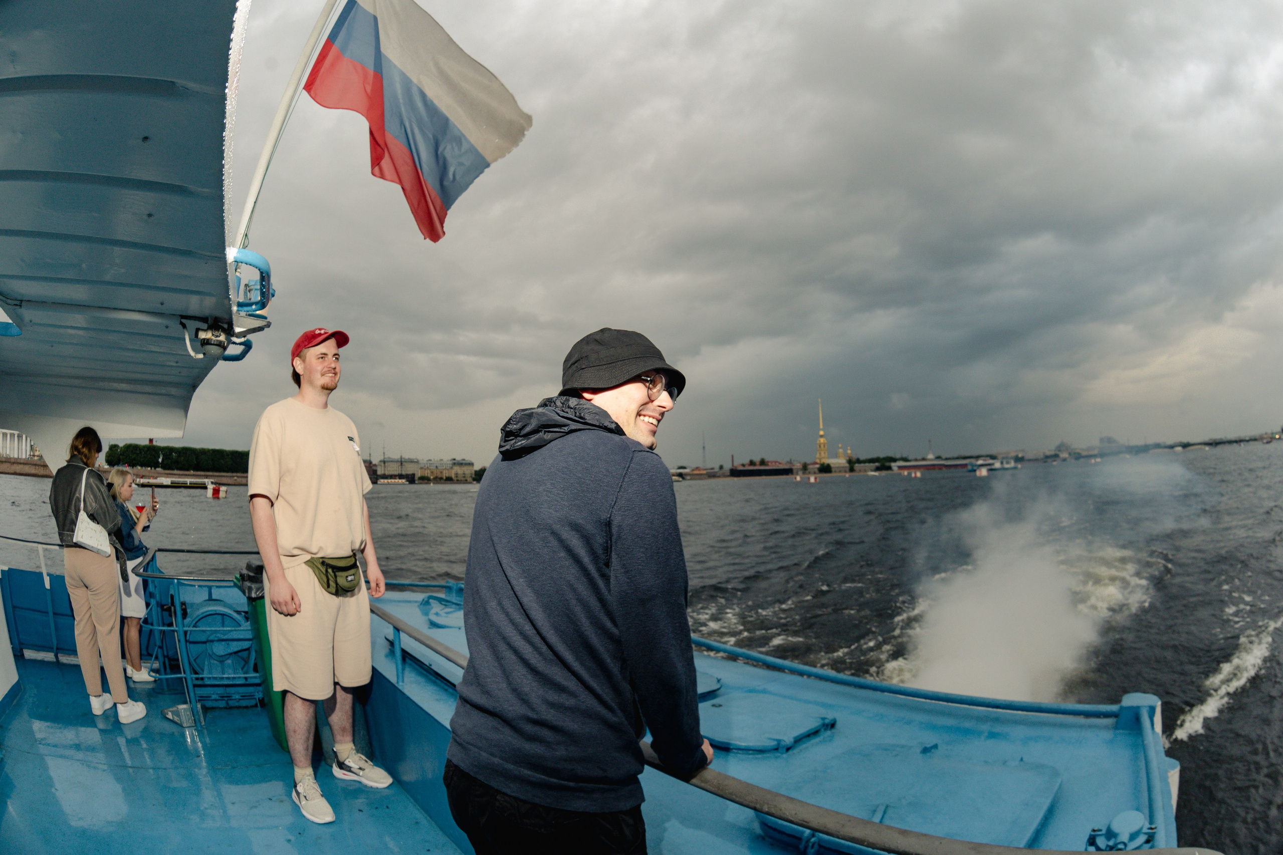 Gravity Project круизы. Репортажный и портретный фотограф в Санктпетербурге. Видиосъемка мероприятий в Санкт-Петербурге