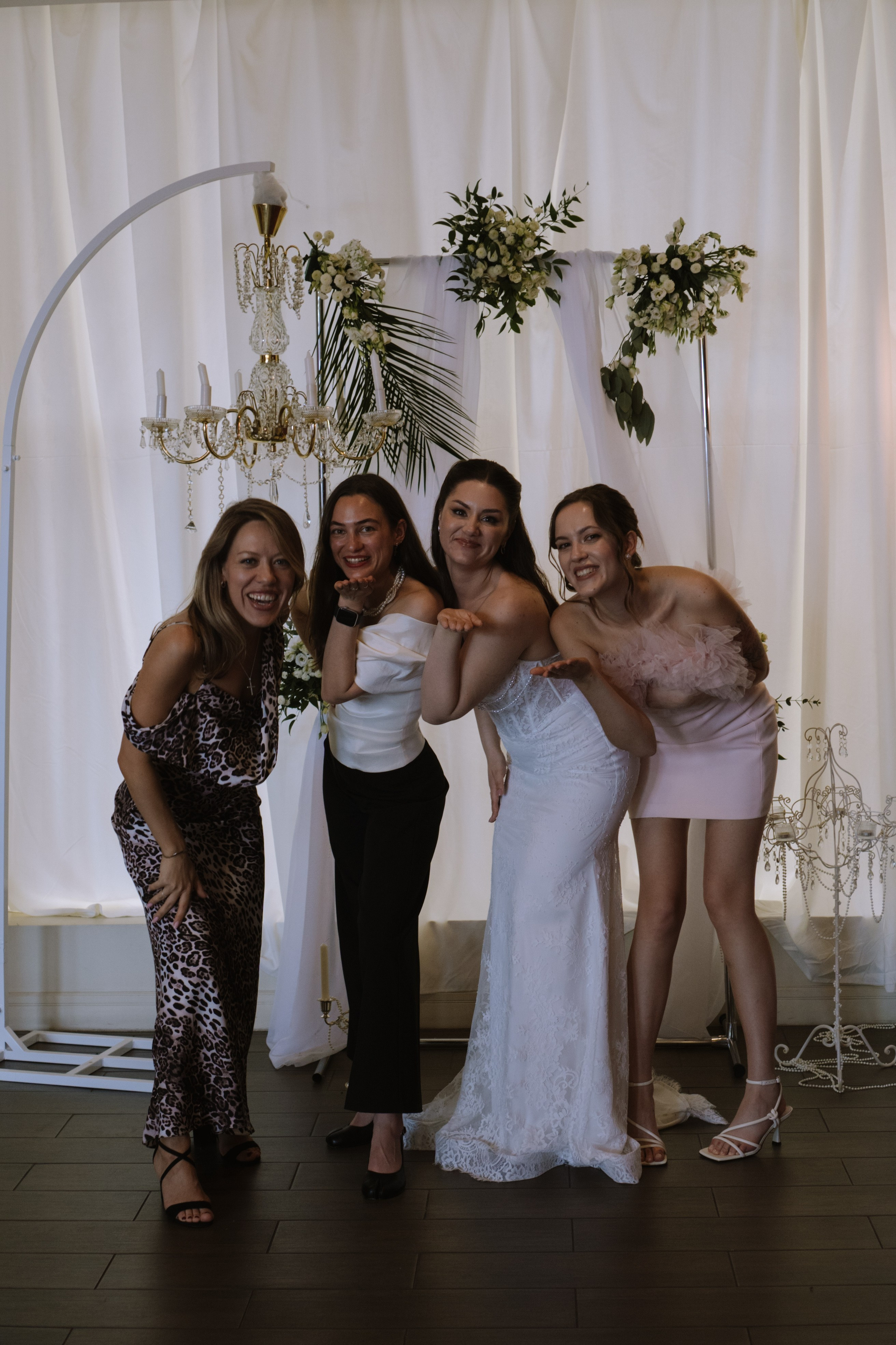 СВАДЕБНЫЙ БАНКЕТ НА ВЛАДИМИРСКОЙ В САНКТ-ПЕТЕРБУРГЕ (КАМЕРНАЯ СВАДЬБА). Профессиональный фотограф, Санкт-Петербург — Виктория Богомолова