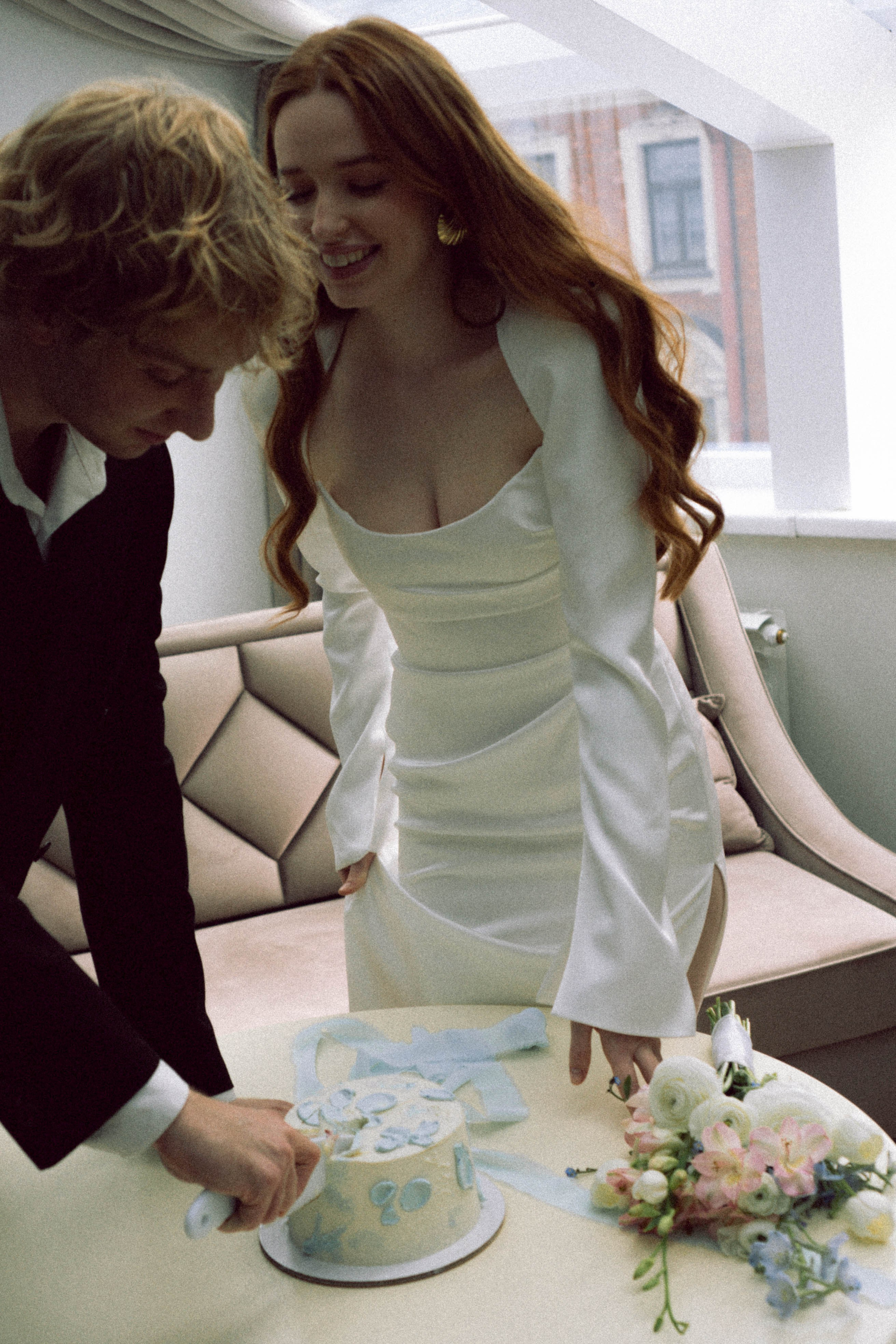 СВАДЕБНАЯ СЬЕМКА В ОТЕЛЕ. СБОРЫ ЖЕНИХА И НЕВЕСТЫ И ТАКЖЕ ТОР И ПОДГОТОВКА К ПРОГУЛКЕ. Профессиональный фотограф, Санкт-Петербург — Виктория Богомолова