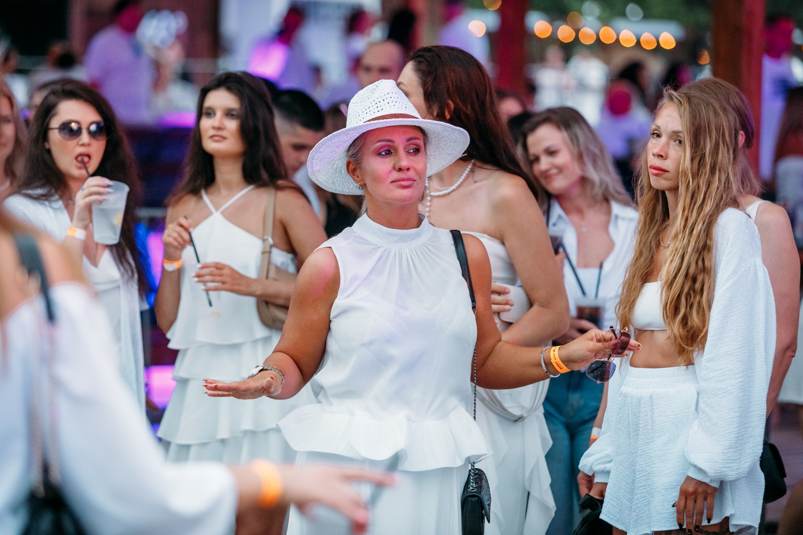 White Party @ Бархат парк. Репортажный фотограф Максим Полянский. Москва, Санкт-Петербург, Красноярск