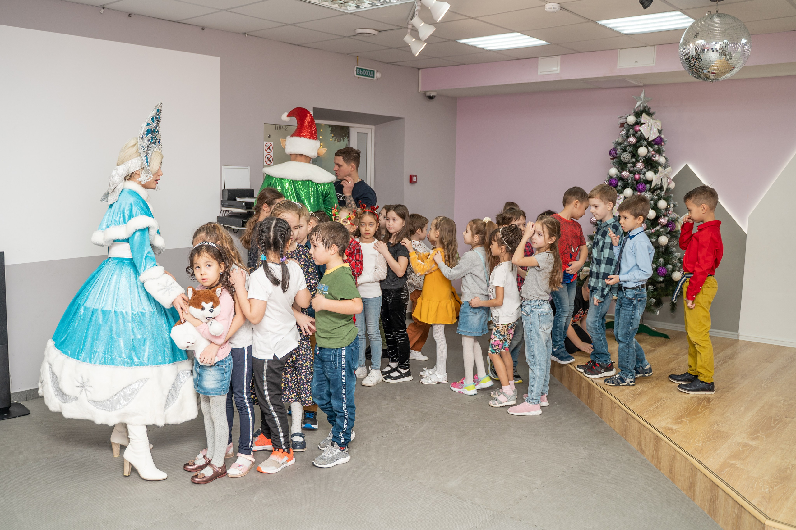 1 гимназия Новогодний утренник. Свадебный и репортажный фотограф в Уфе| Осетрова Ольга