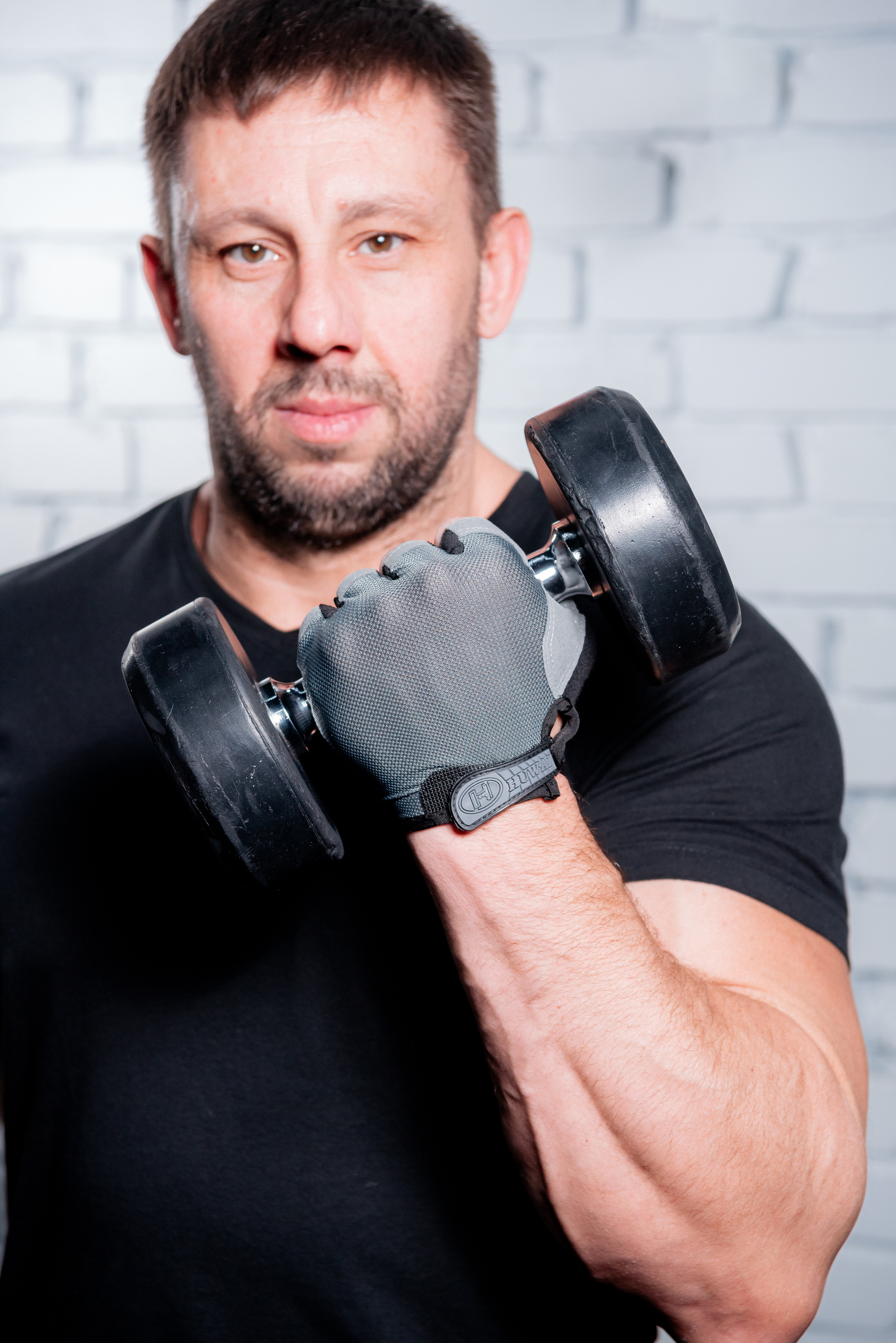 Перчатки для занятий спортом. Фотограф в Волгограде и Волжском Александр Горбань