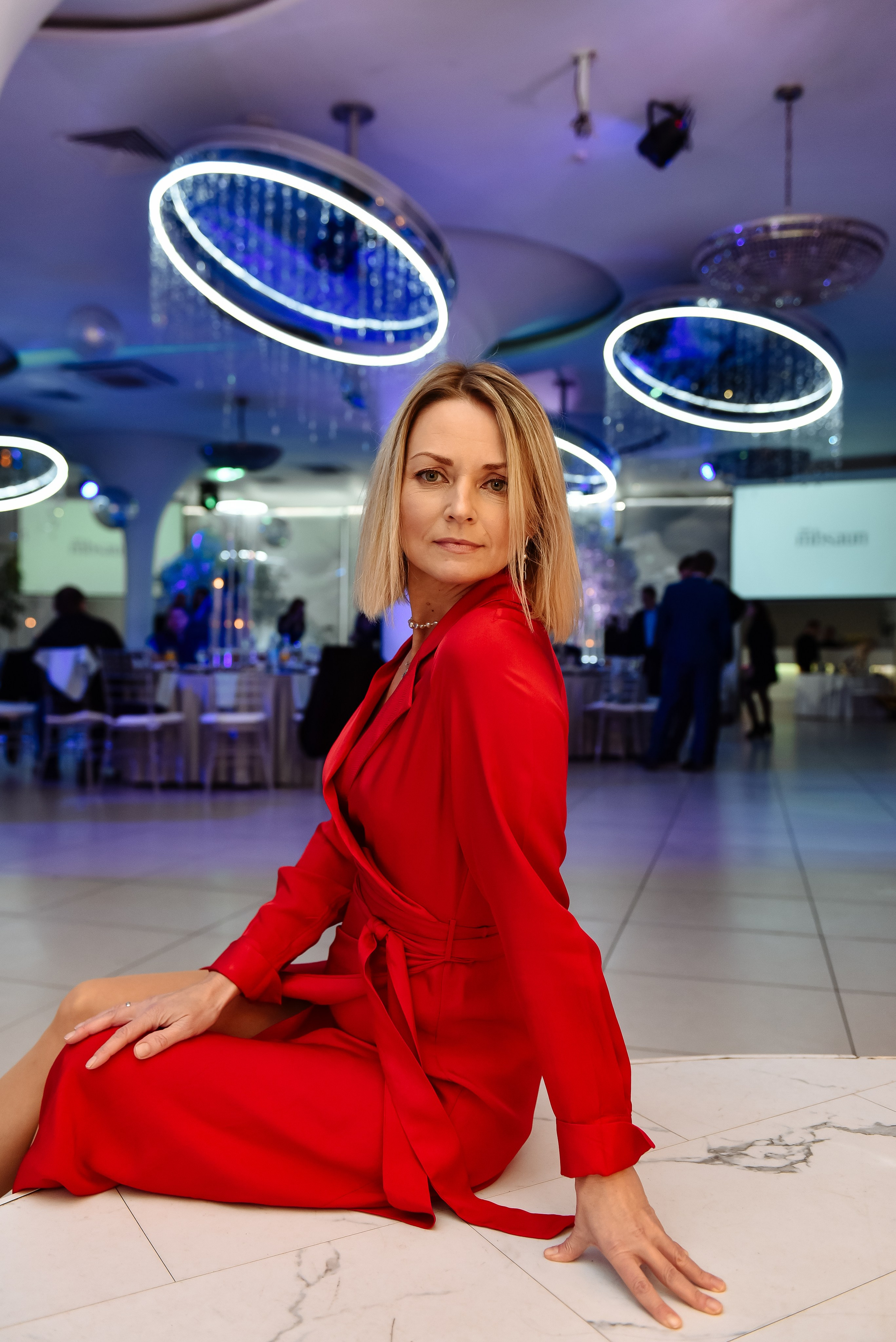 Новогодний корпоратив в ресторане Nebesa. Анастасия Петрович фотограф, фотокорреспондент в Москве и Санкт-Петербурге. Фотосъёмка репортажа, мероприятия, корпоративная съёмка, контент