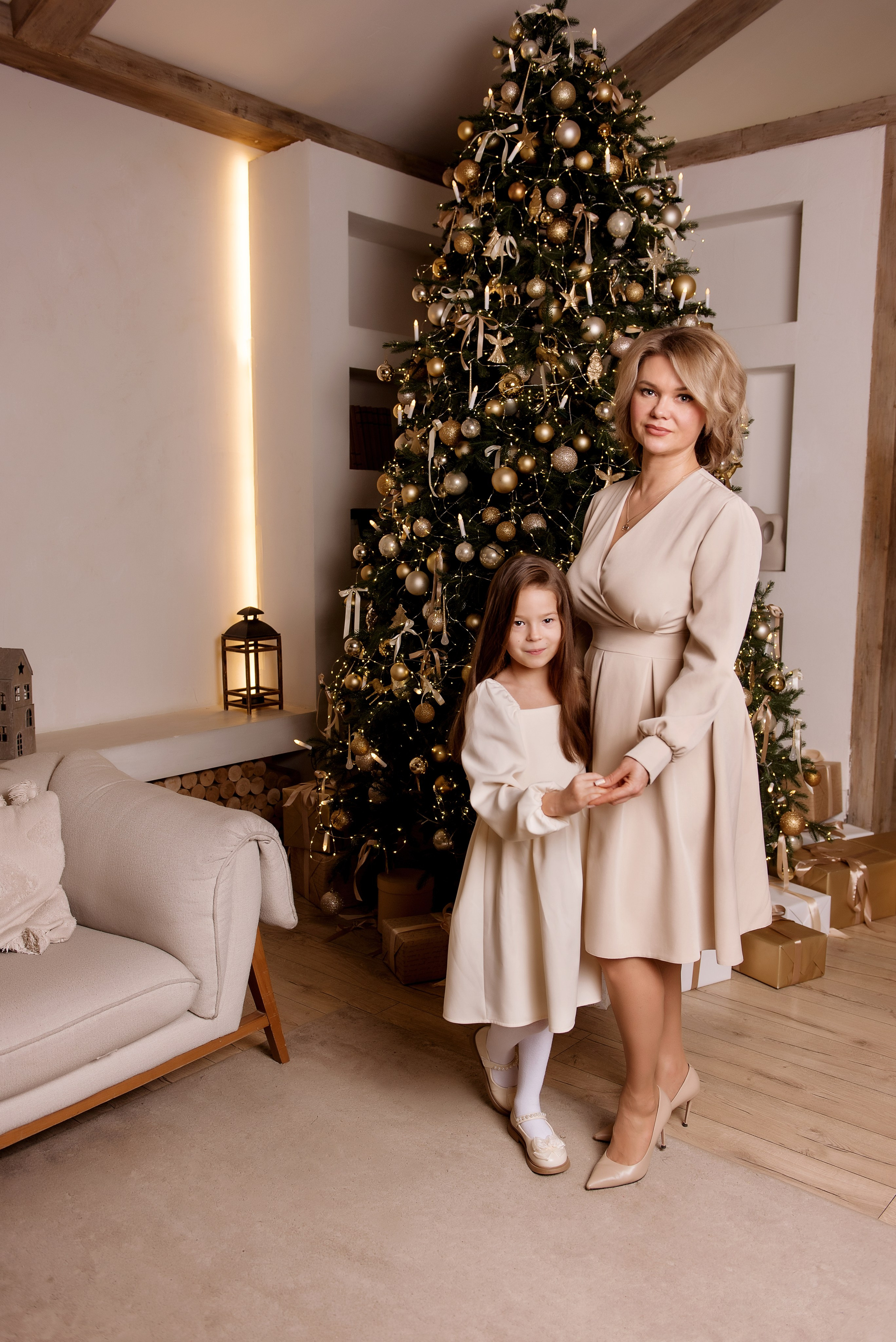Олеся и Вика Новогодняя фотосессия в Москва. Детский фотограф в Долгопрудном и Москве
