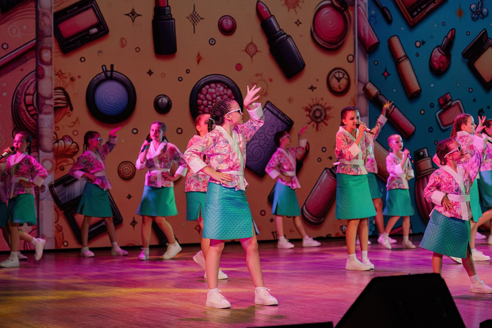 Отчетный концерт Образцового коллектива Алтая театра эстрадной песни «Созвездие». Свадебный и репортажный фотограф Никита Сницарев в Барнауле