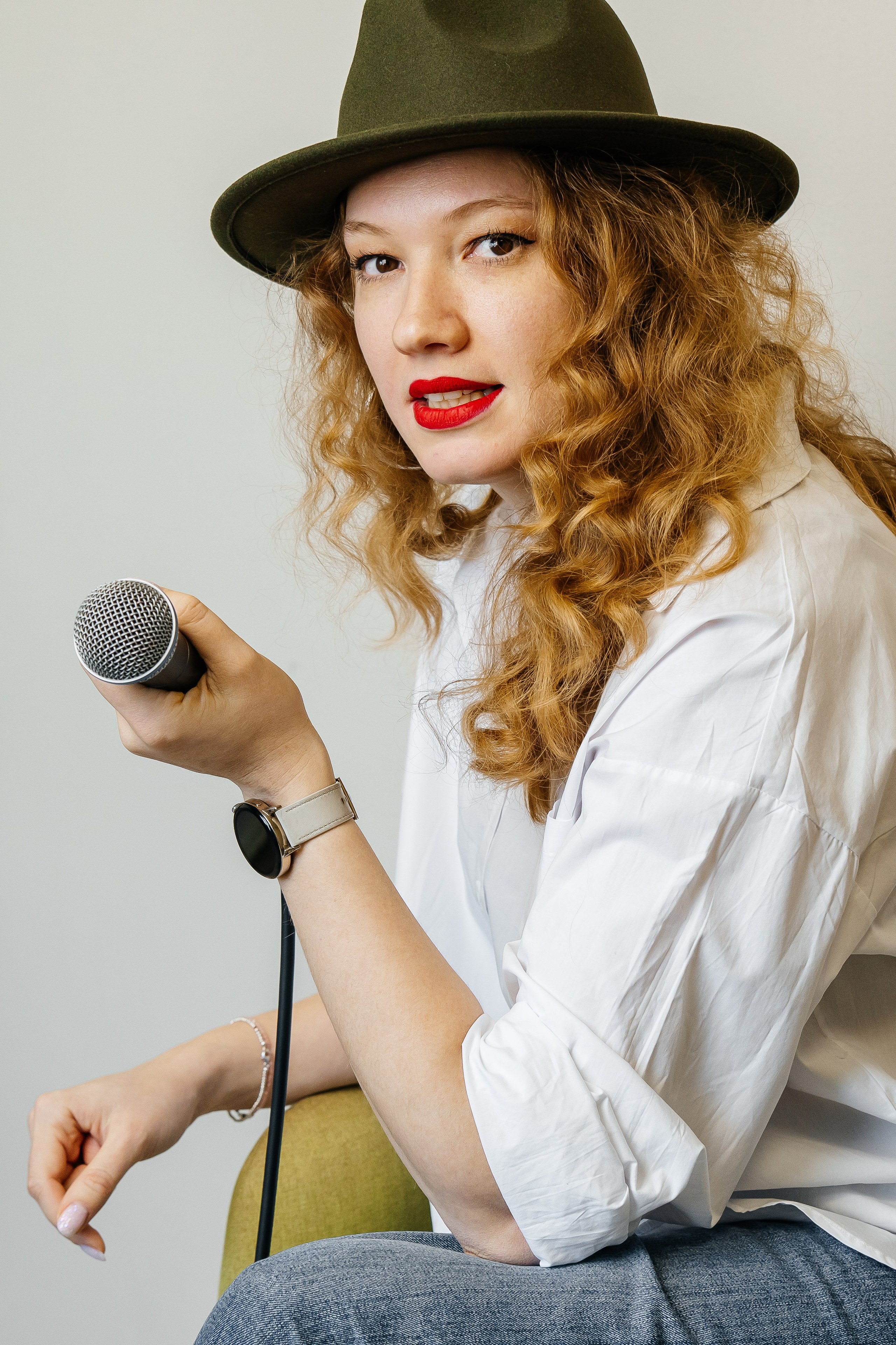 Конент фотографии для вокальной студии. Предметный фотограф в Горячем Ключе Вера Швец