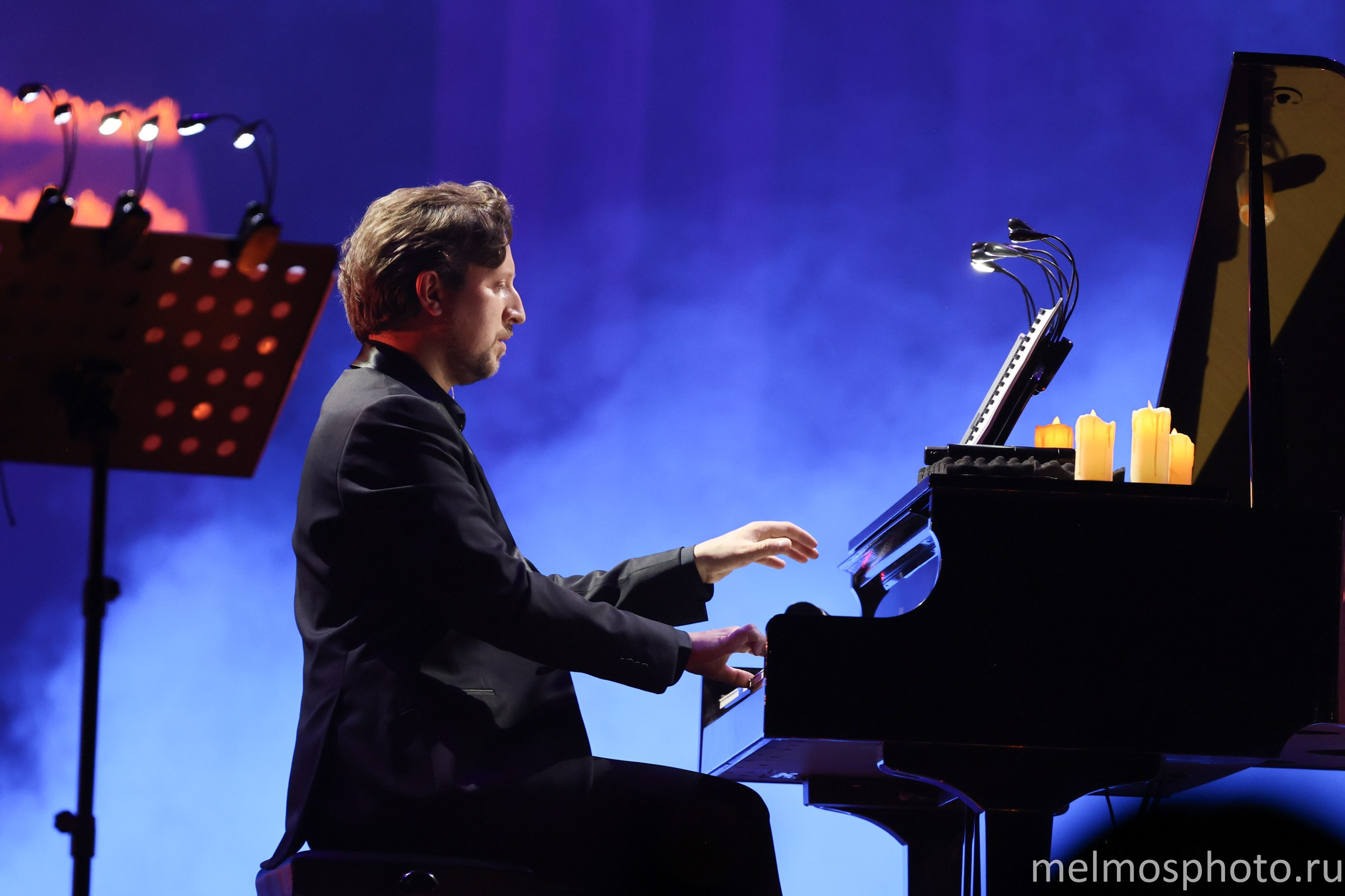 Experience I Imperial Orchestra «Шоу саундреков.Людовико Эйнауди.». Reportage, architectural, fine art photographer Lena Melnikova in Moscow