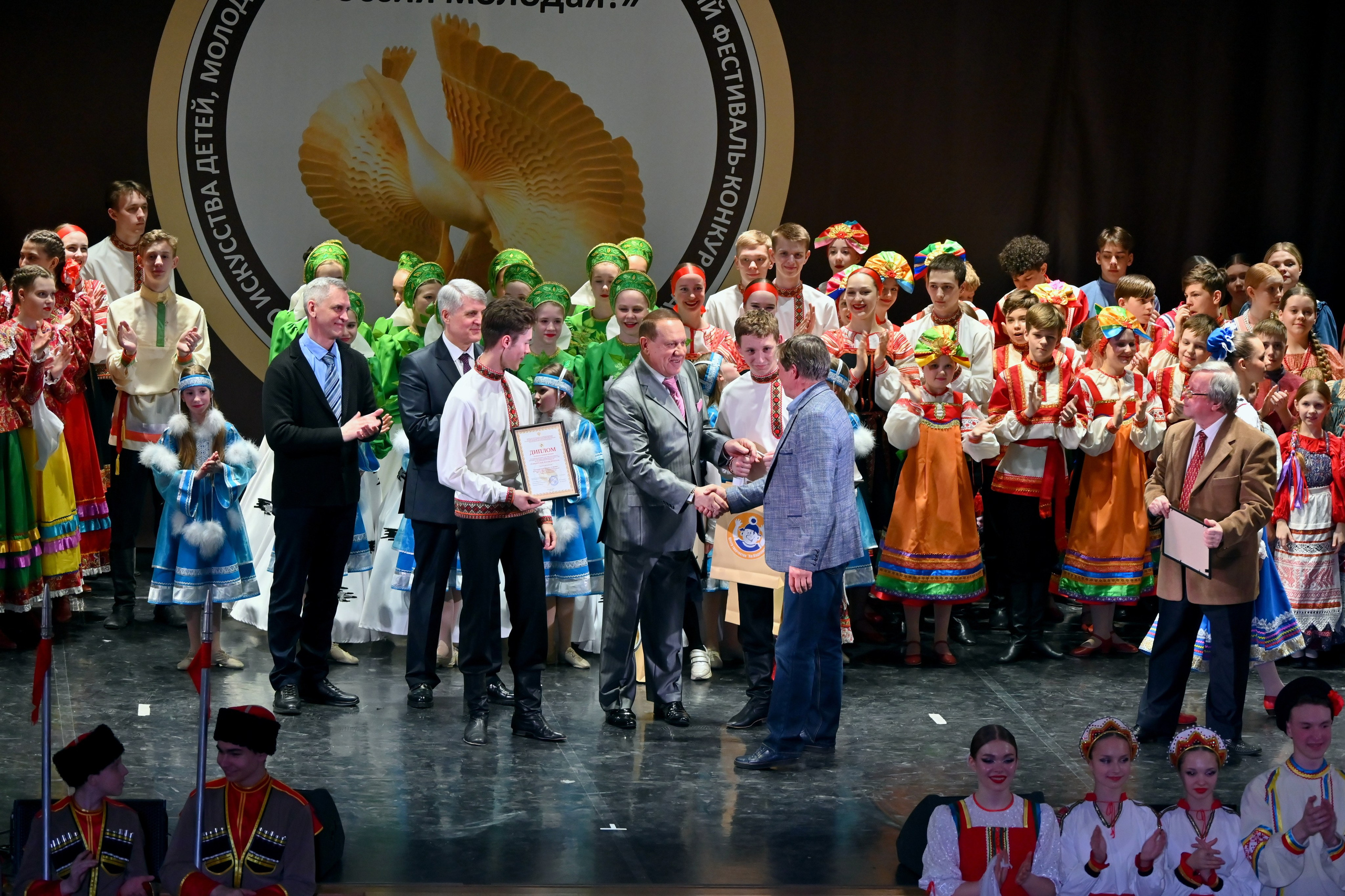 Гала-концерт. Танцуй и пой, Россия Молодая! 22.04.2024. Профессиональный фотограф в Москве Алёна Котова