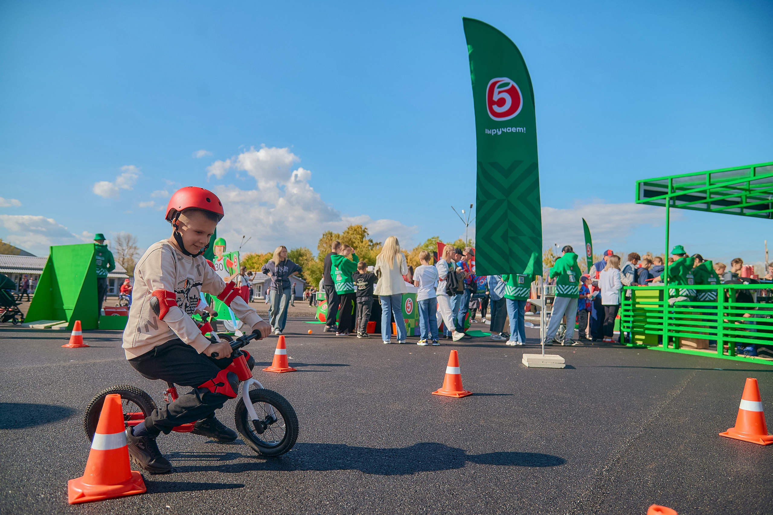 Фестиваль от супермаркета «Пятёрочка». Фотограф Яковлев Роман — Красноярск