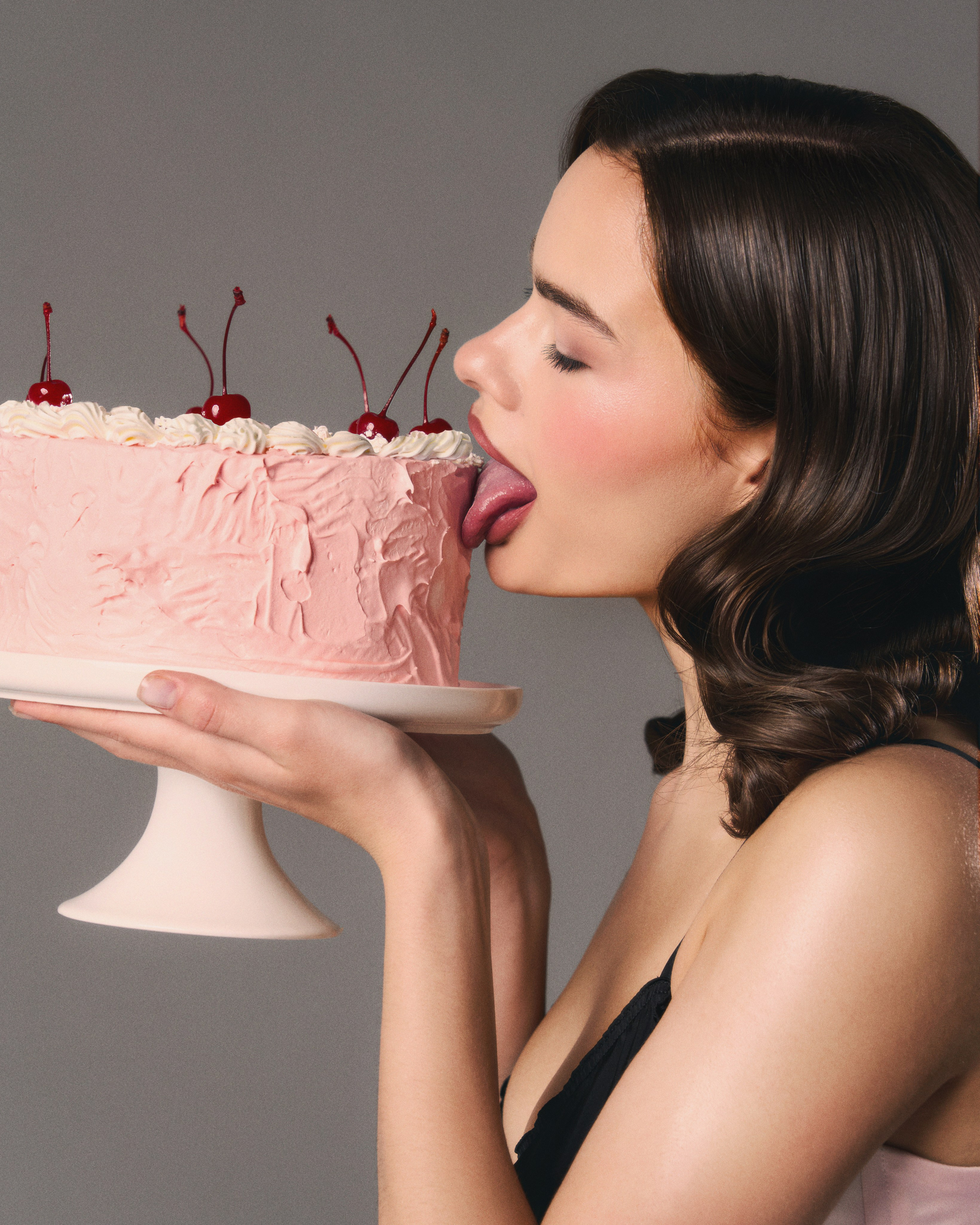 Campaign ASAYA BEAUTY. Nadezhda Diskant is a Moscow and Saint Petersburg based photographer