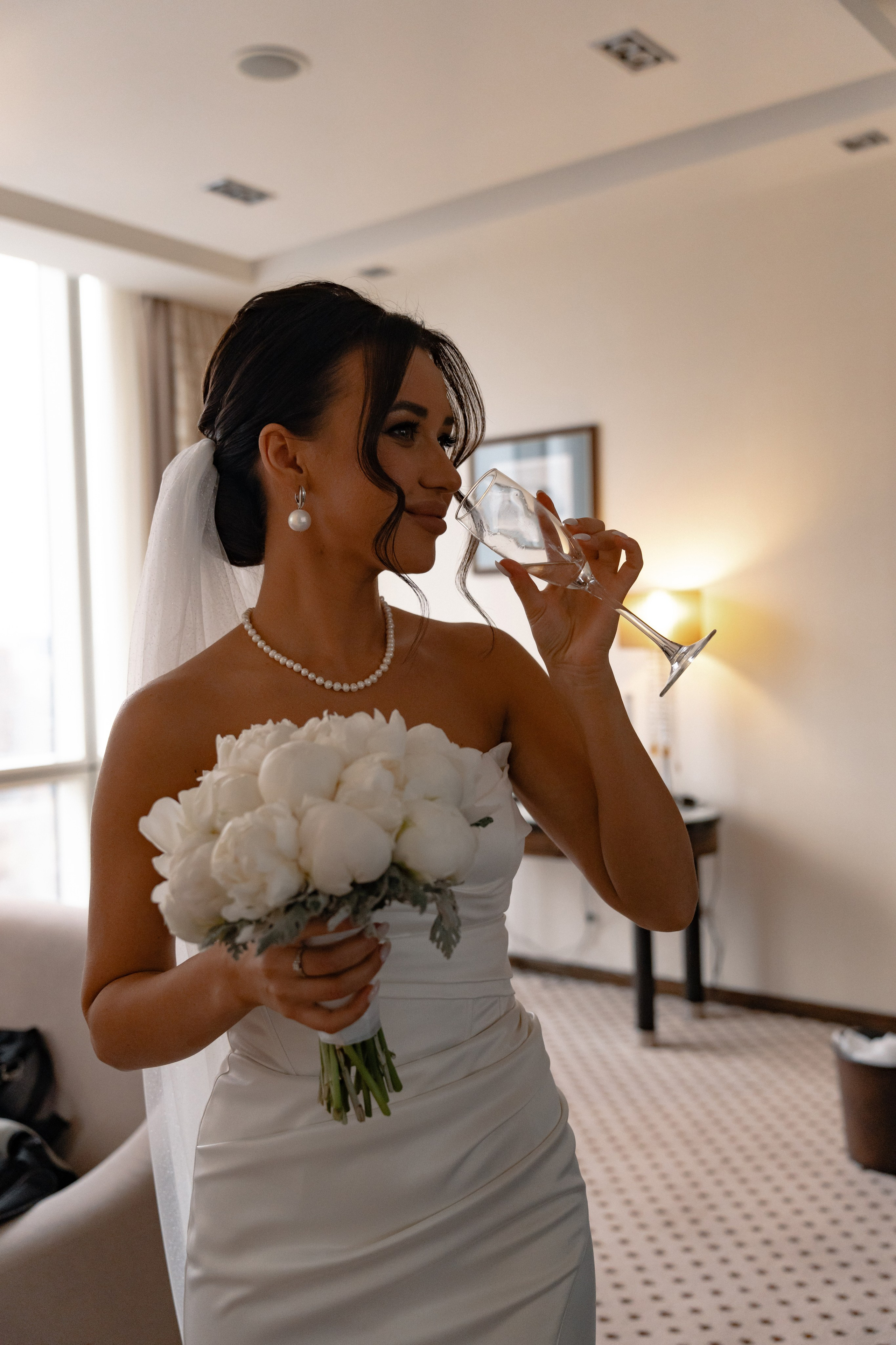 Свадебная фотосессия в отеле Plaza Garden Moscow WTC