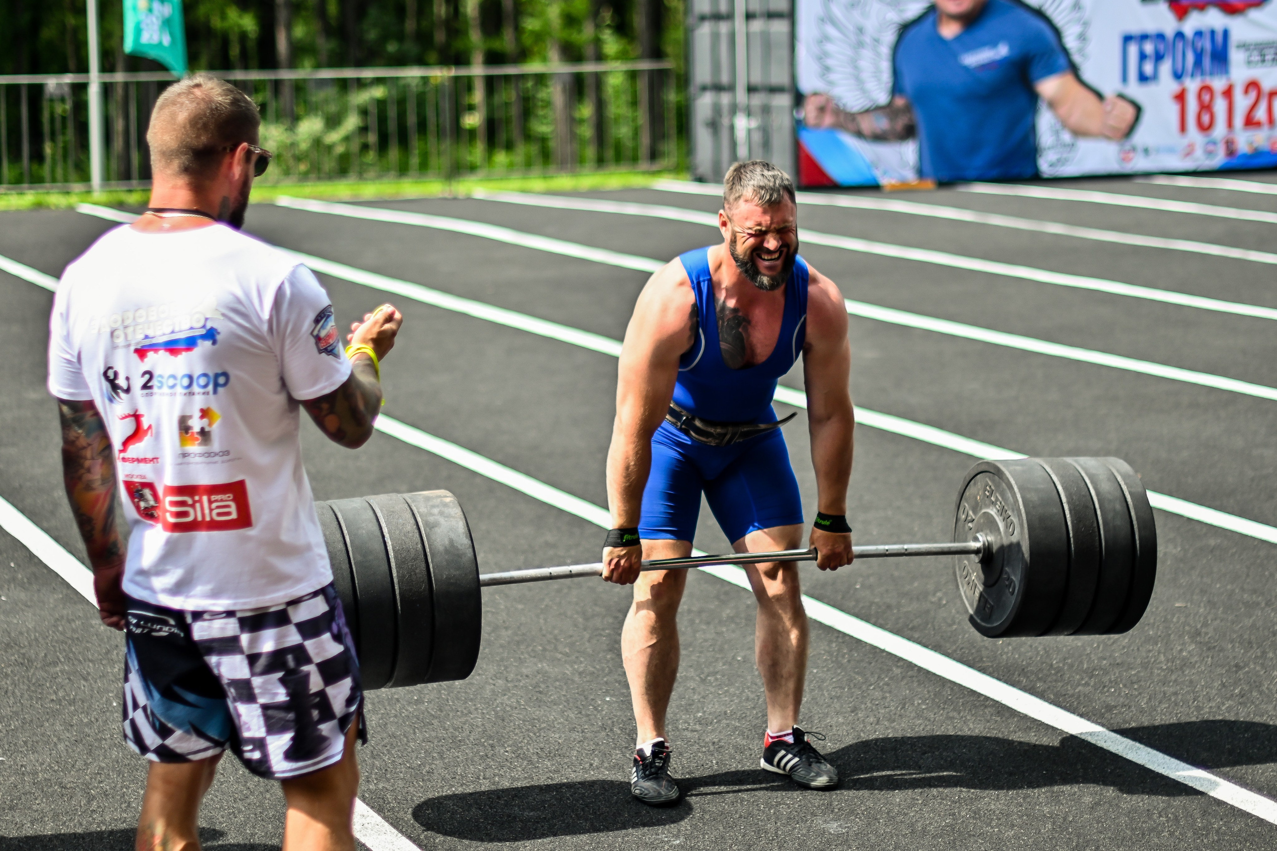 СТРОНГ. Фотограф для бизнесконтента, репортажей и семейного альбома в Москве