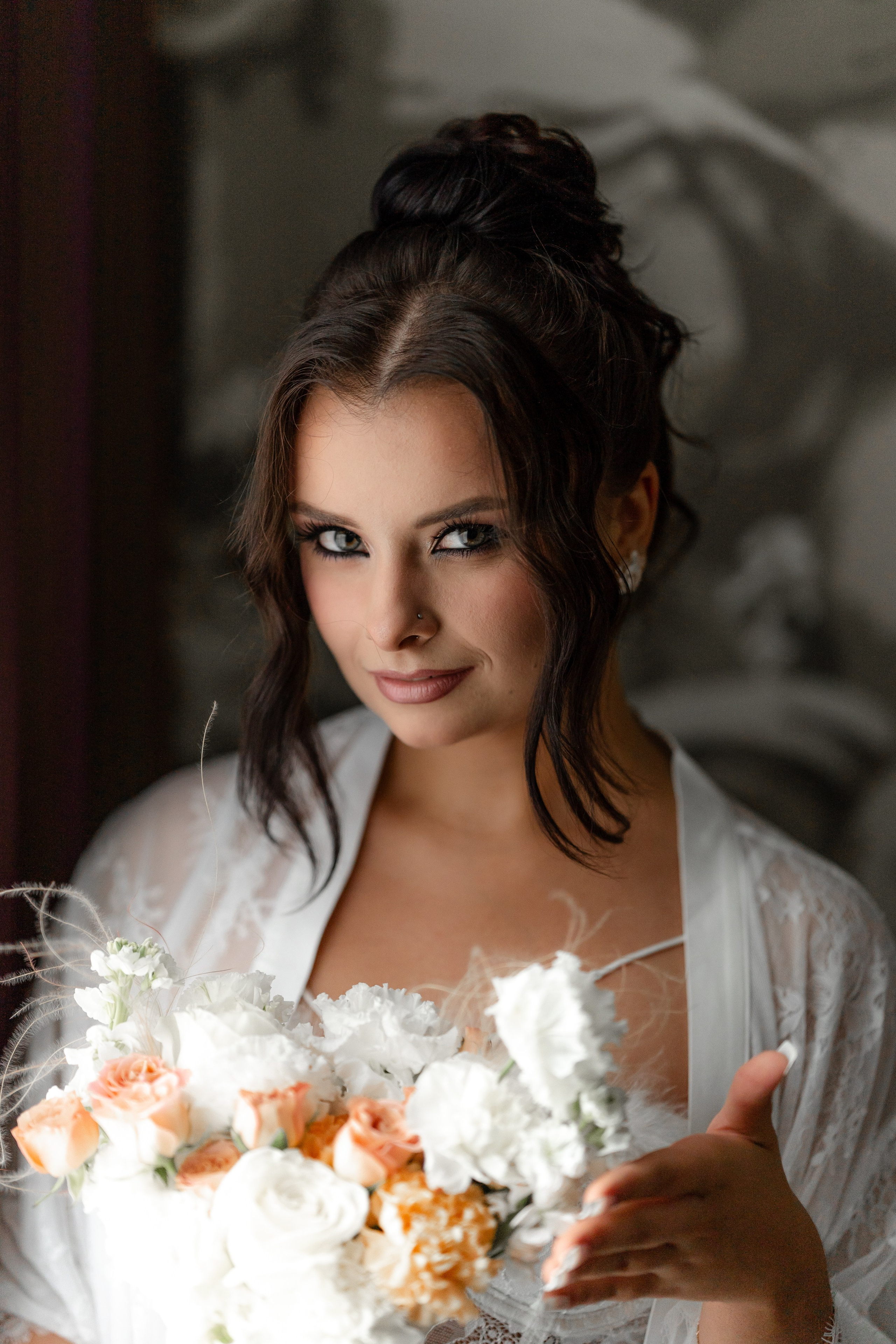 Сборы в отеле Индиго, съемка в Академии художеств, роспись во дворце бракосочетания№ 2 и банкет Нева Холл. Свадебный фотограф Александр Невский в Санкт-Петербурге