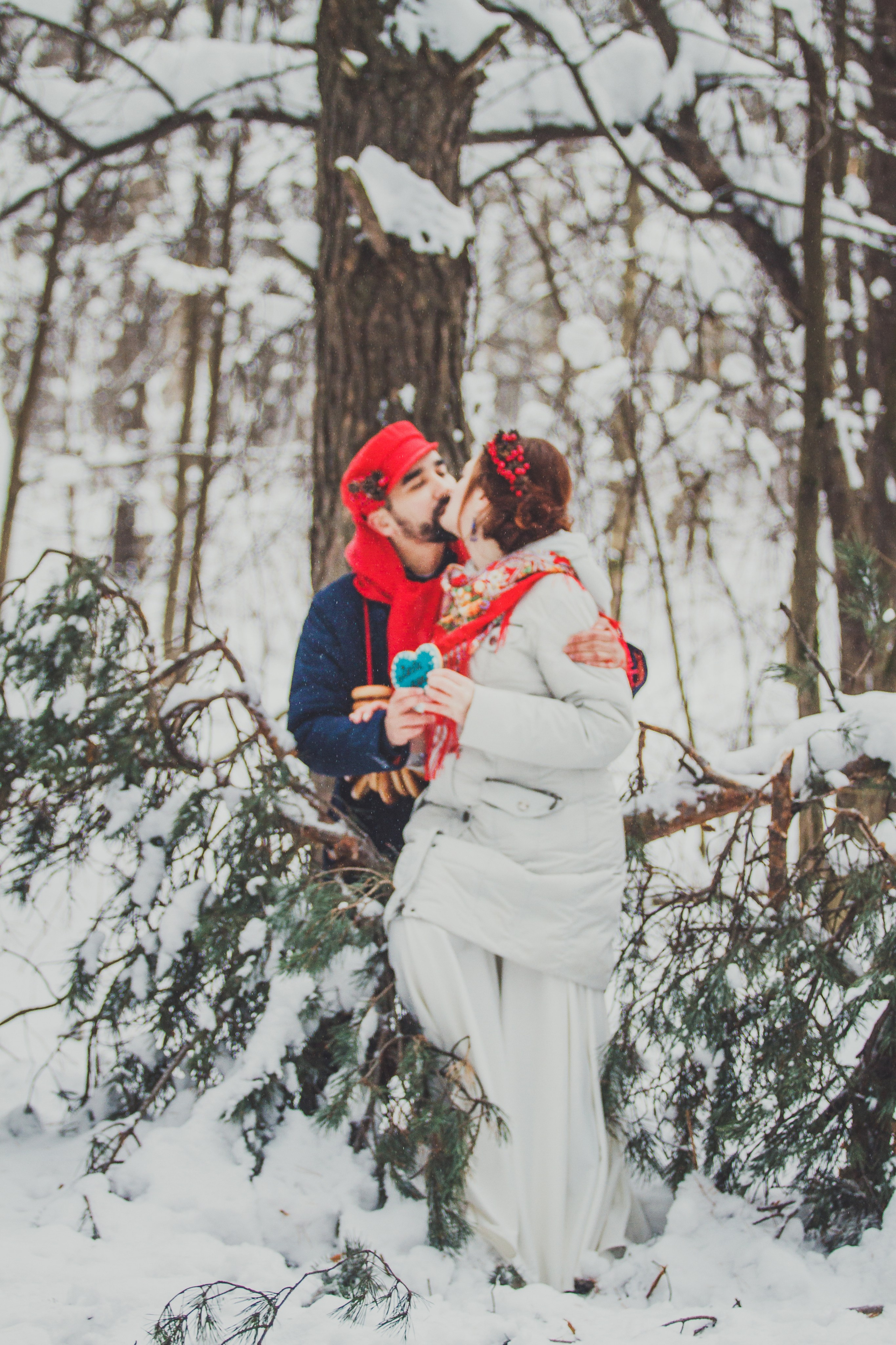 Свадебная фотосессия в русском стиле зимой. Семейный и детский фотограф в Москве Мария Быкова