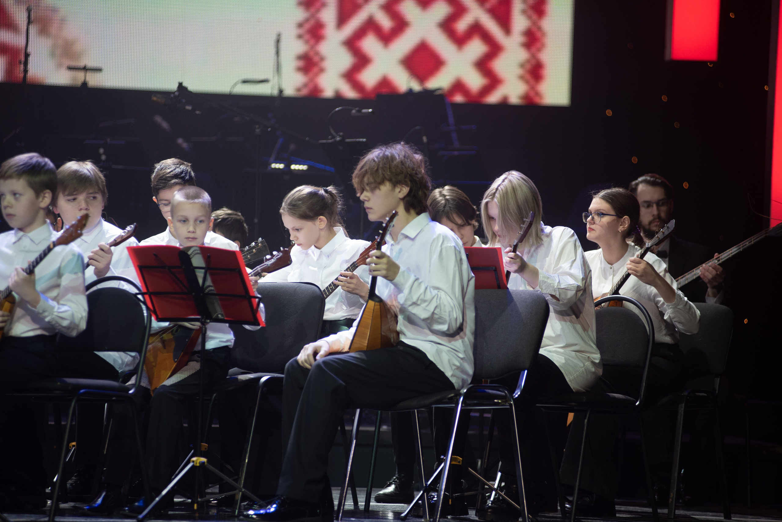 Отчетный концерт ДШИ «Гармония» «Зимняя гармония». Фотограф новорожденных, семейный детский в Тюмени Татьяна Морозова