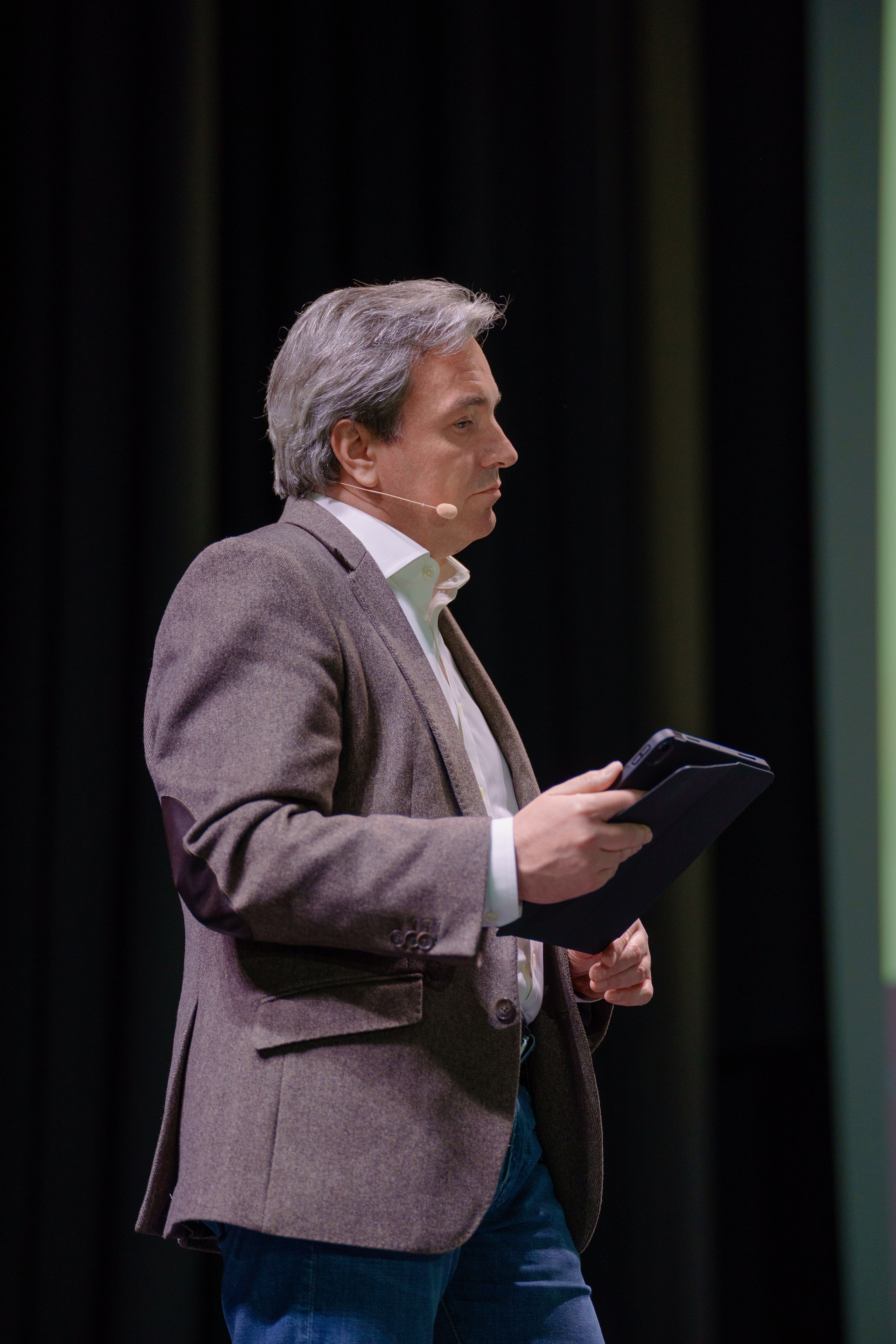 Фотограф на отраслевую партнерскую конференцию в Москве. Репортажный фотограф Москва Сергей Дружинин