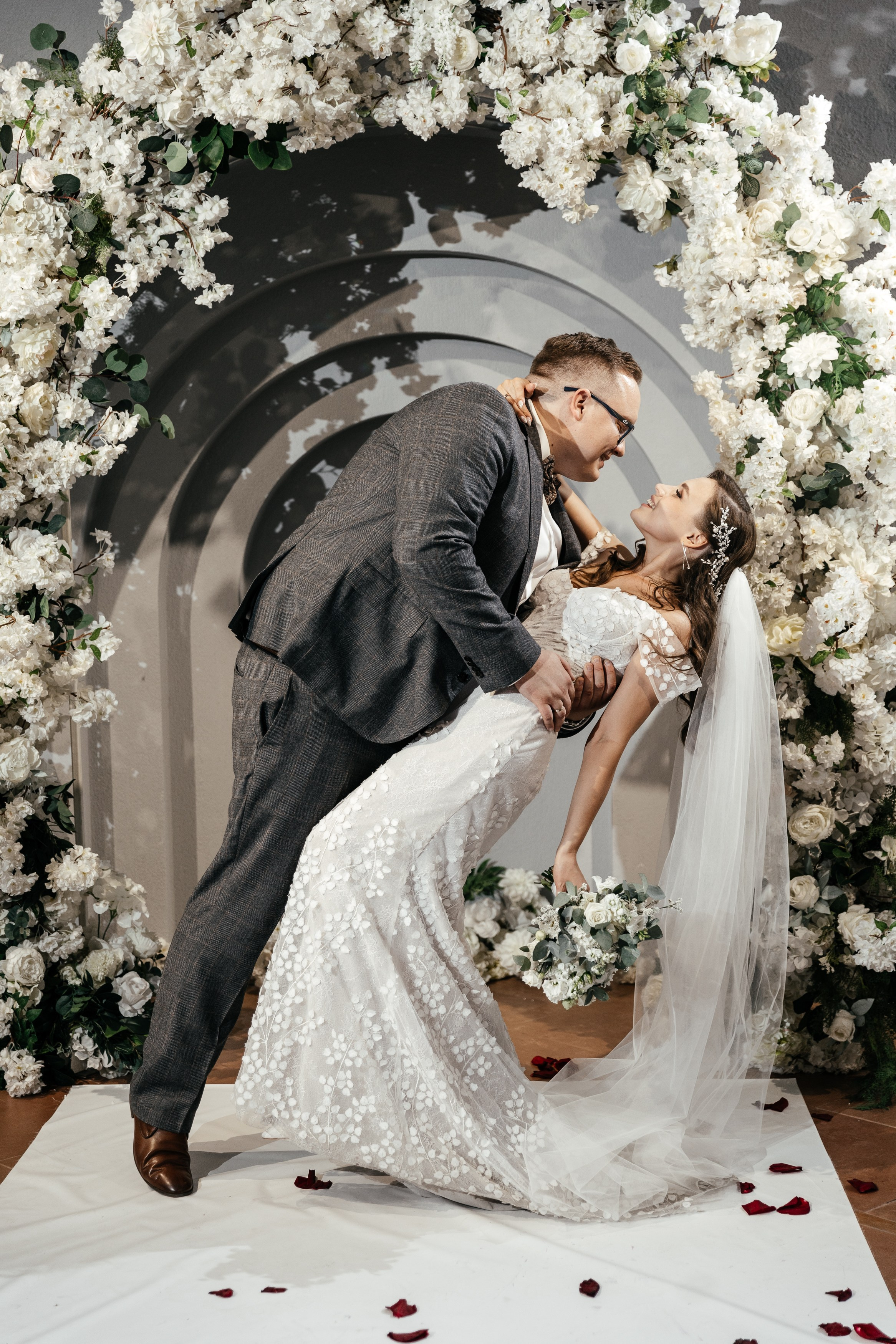 Свадебный фотограф Уфа — Руслан ГабдлисламовЖивые эмоции, красивые кадры, воспоминания на всю жизнь.Работаю по всей Республике Башкортоста. Свадебный фотограф Уфа Руслан Габдлисламов