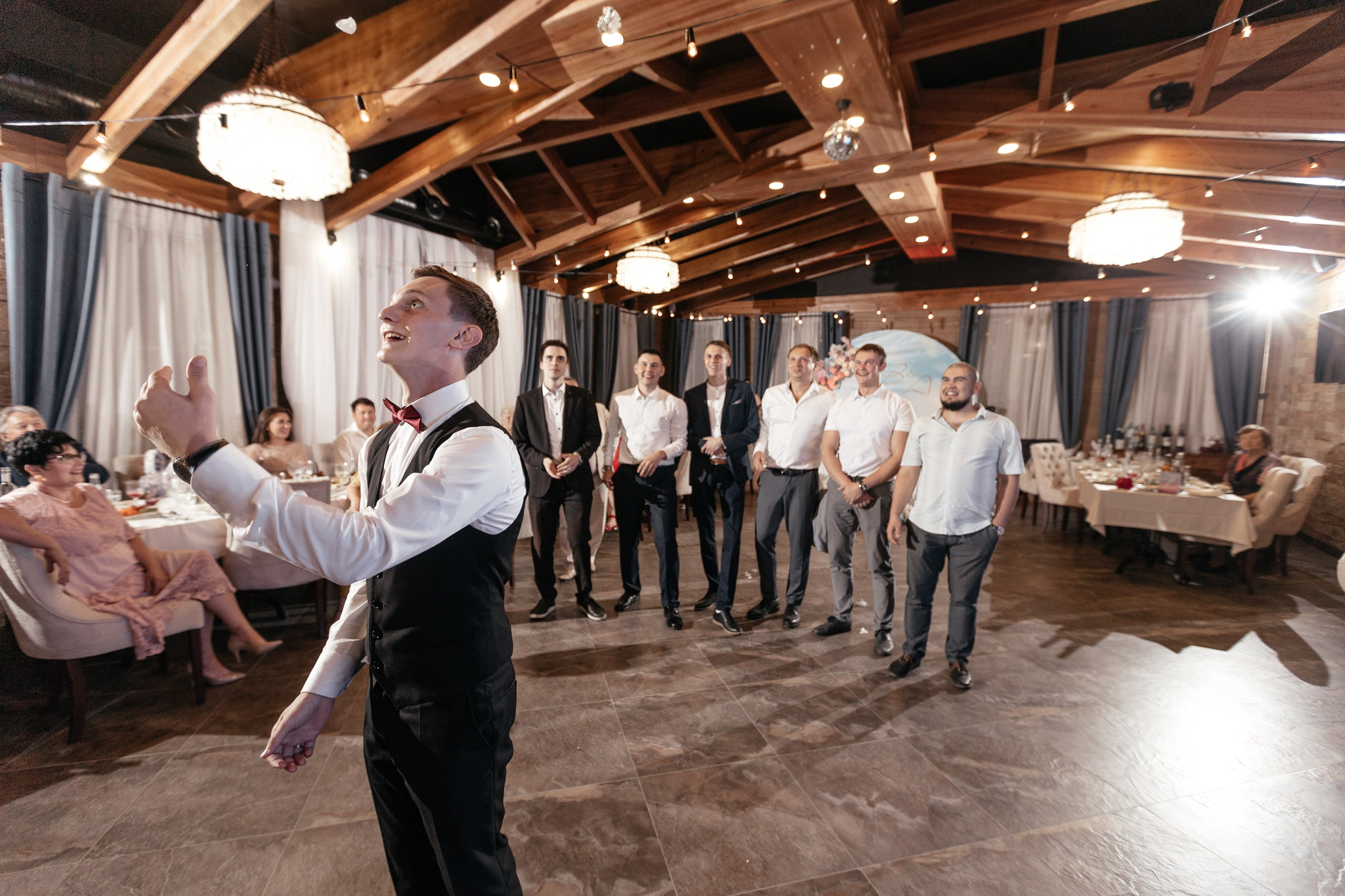 Свадебный фотограф Уфа — Руслан ГабдлисламовЖивые эмоции, красивые кадры, воспоминания на всю жизнь.Работаю по всей Республике Башкортоста. Свадебный фотограф Уфа Руслан Габдлисламов