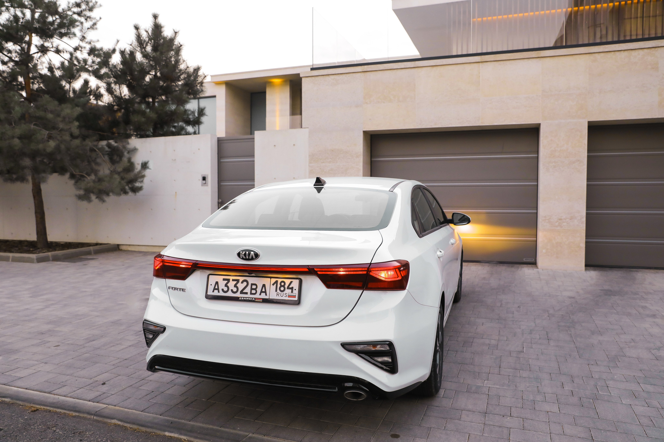 АВТО. Photographer Viktoriya Markushina «My world throug»