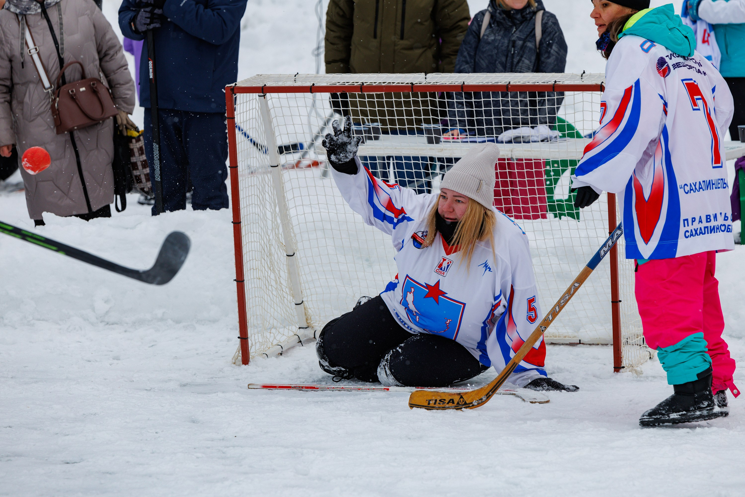 XIII чемпионат  по «ХОККЕЮ В ВАЛЕНКАХ». Свадебный, семейный и репортажный фотограф в Южно-Сахалинске Артур Петросян