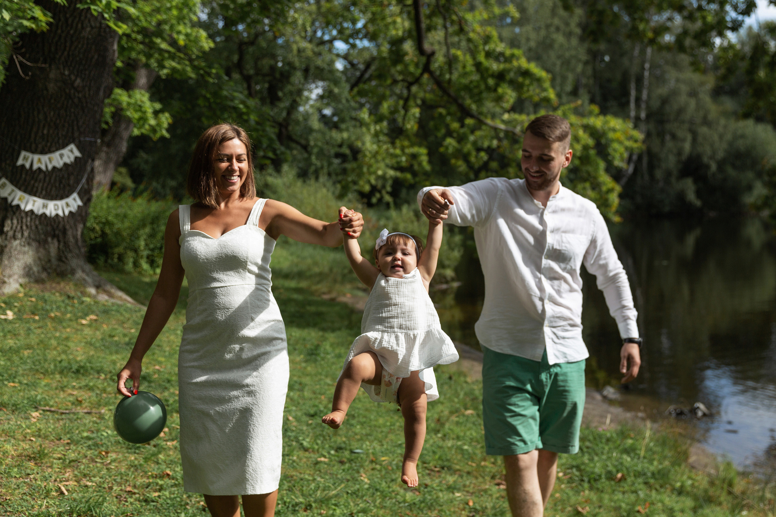 Съемка годовасия на природе. Свадебный и портретный фотограф в Санкт-Петербурге Надежда Чечулина