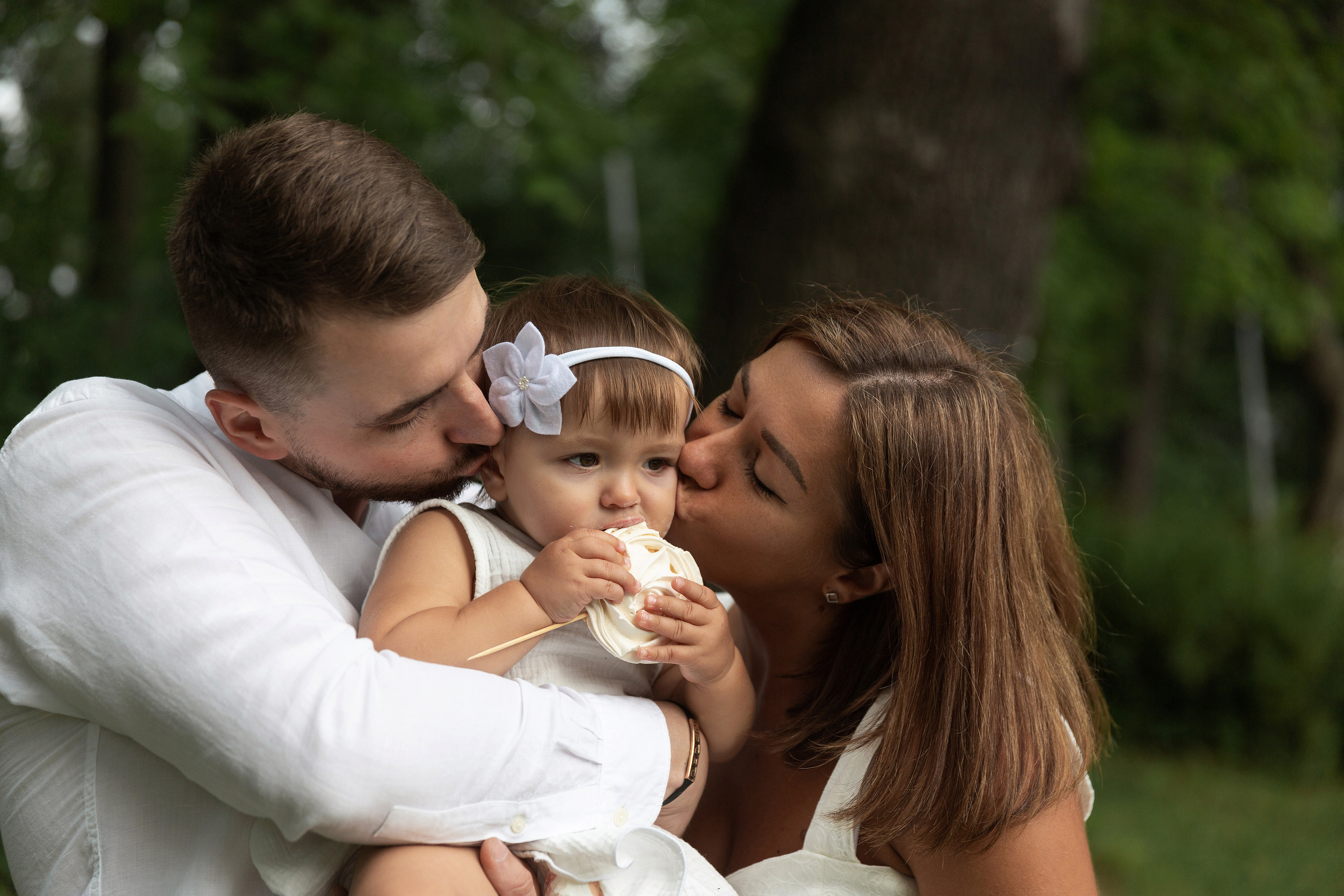 Съемка годовасия на природе. Свадебный и портретный фотограф в Санкт-Петербурге Надежда Чечулина