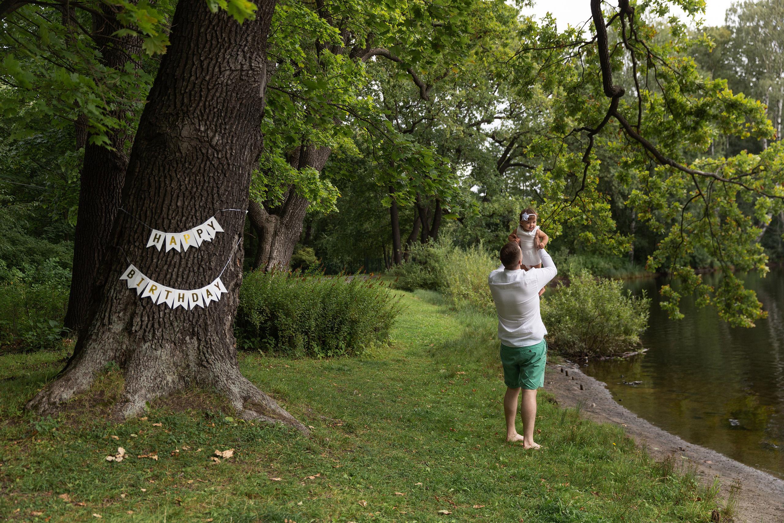 Съемка годовасия на природе. Свадебный и портретный фотограф в Санкт-Петербурге Надежда Чечулина