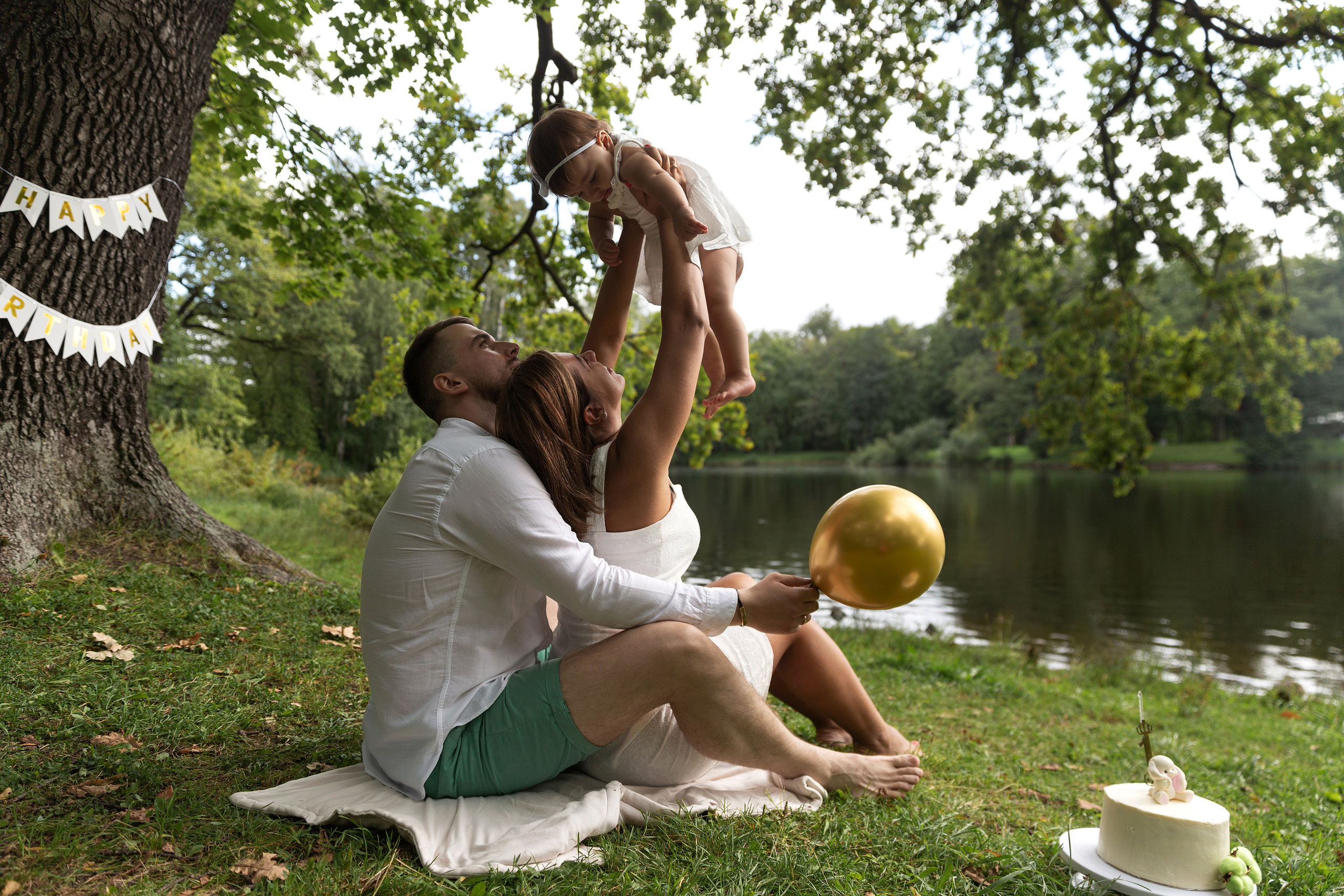 Съемка годовасия на природе. Свадебный и портретный фотограф в Санкт-Петербурге Надежда Чечулина