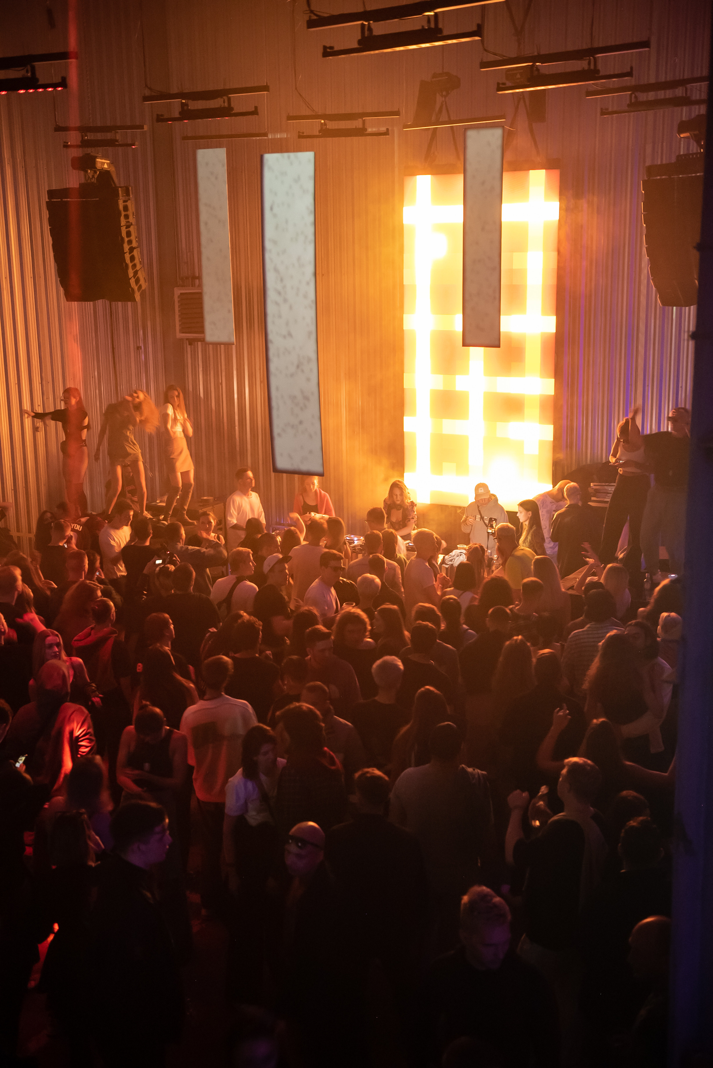 Вечеринка LEGAL'NAYA