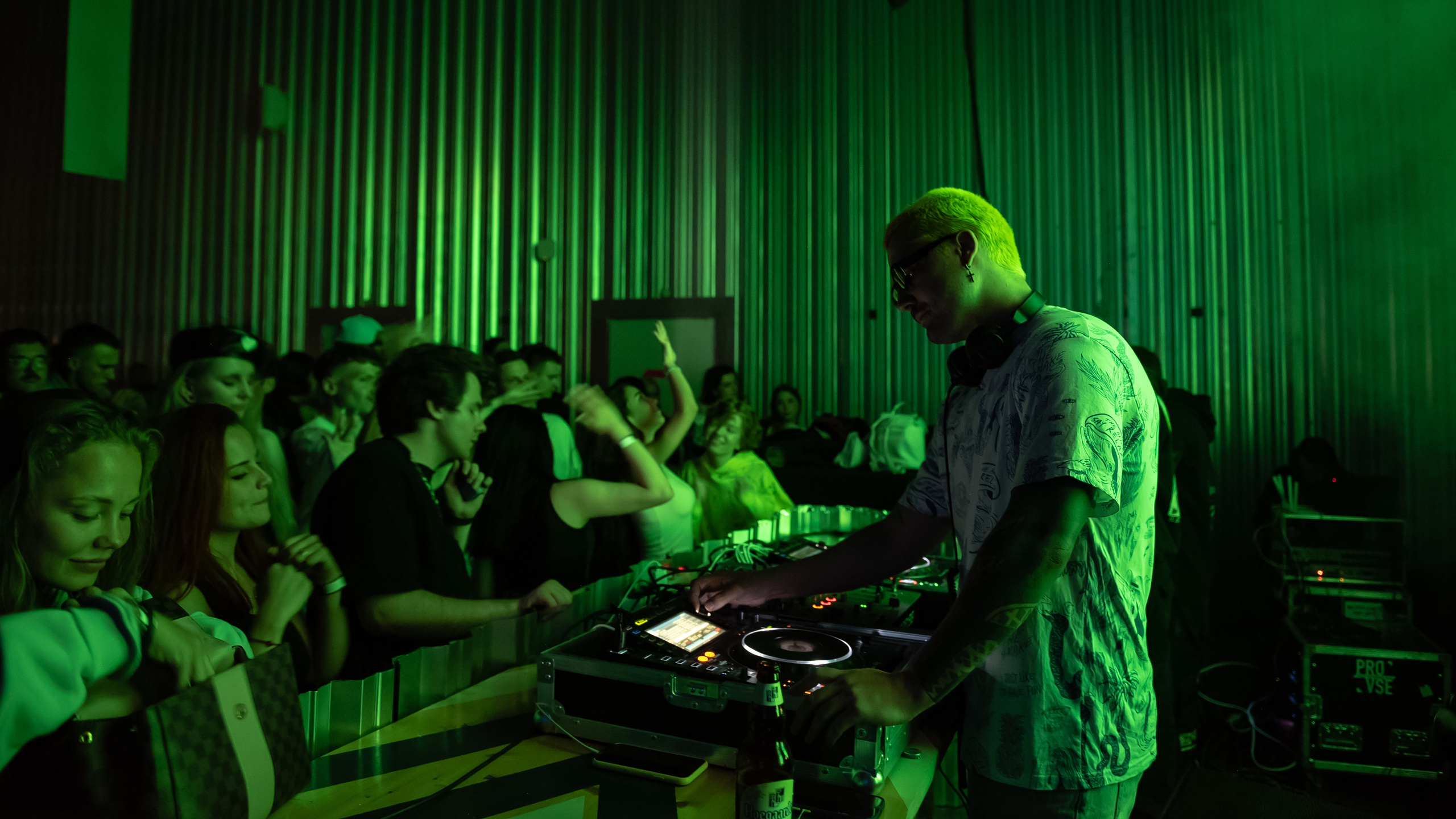 Вечеринка LEGAL'NAYA