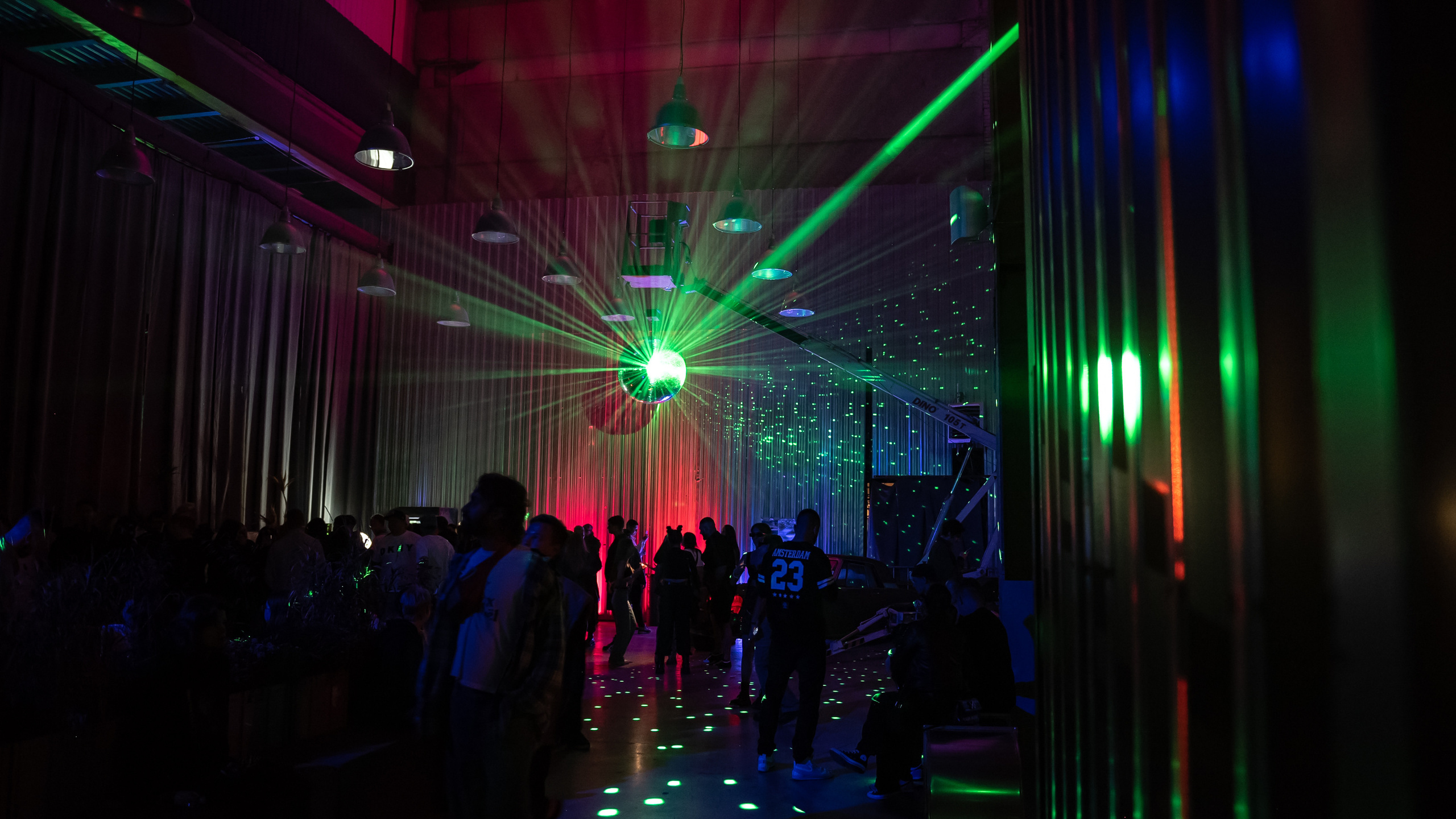 Вечеринка LEGAL'NAYA