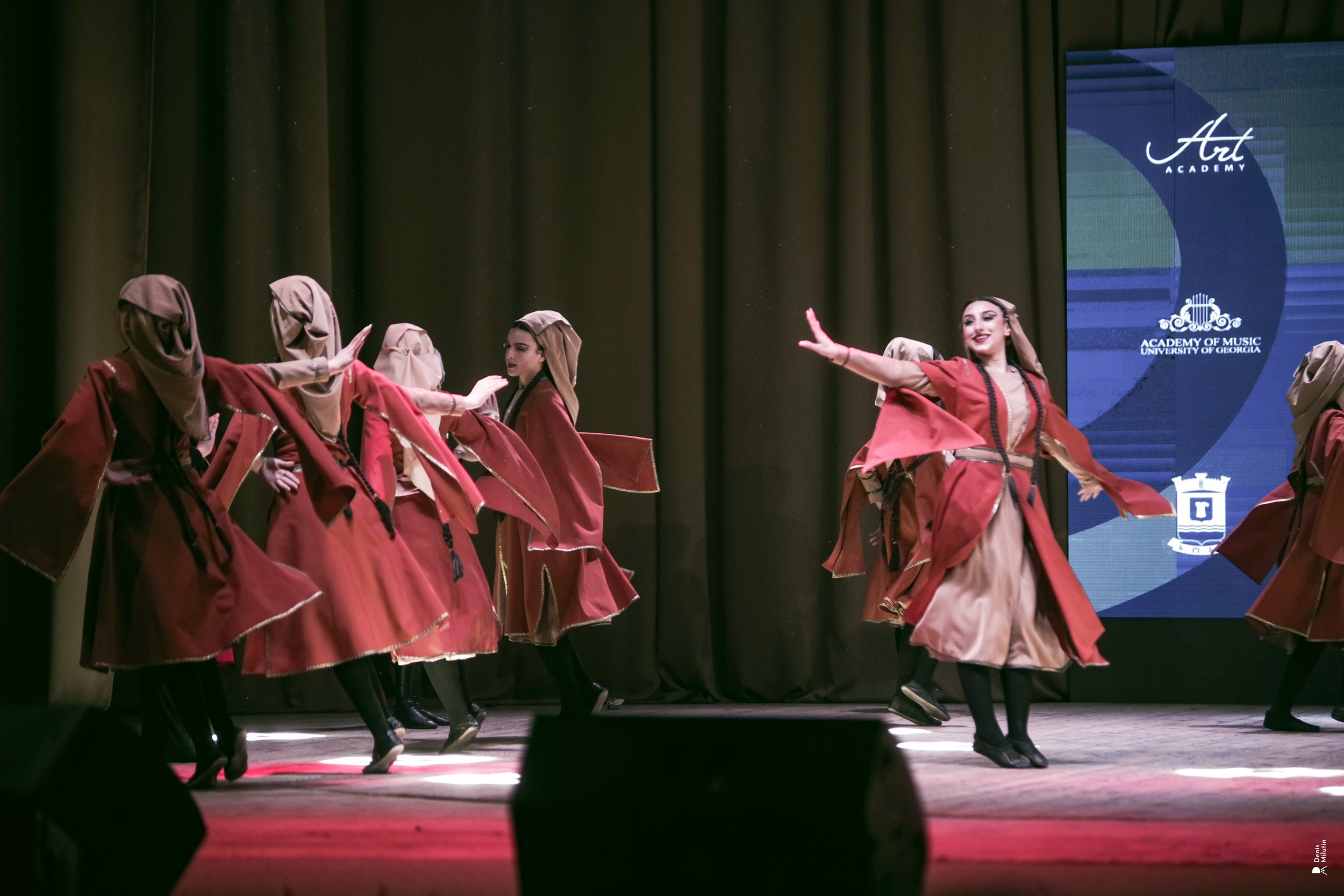 Танцы в Хоби. Портретный фотограф Денис Милютин