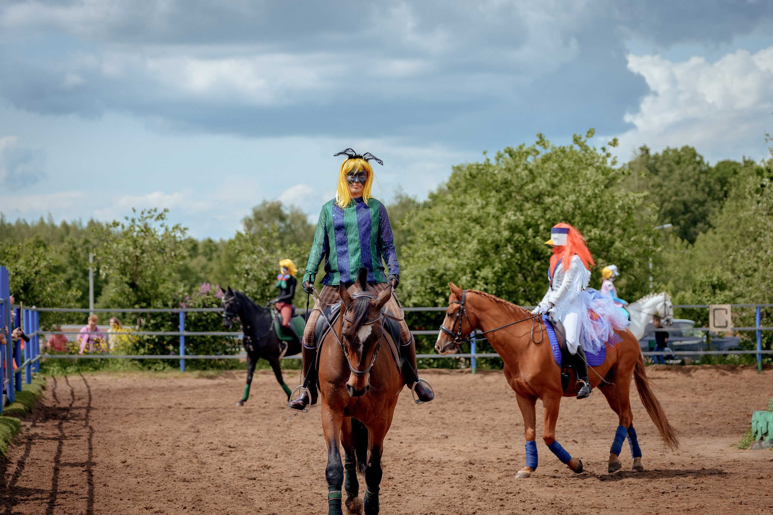 Конный клуб Горки. Портретный и семейный фотограф в Москве/Видное