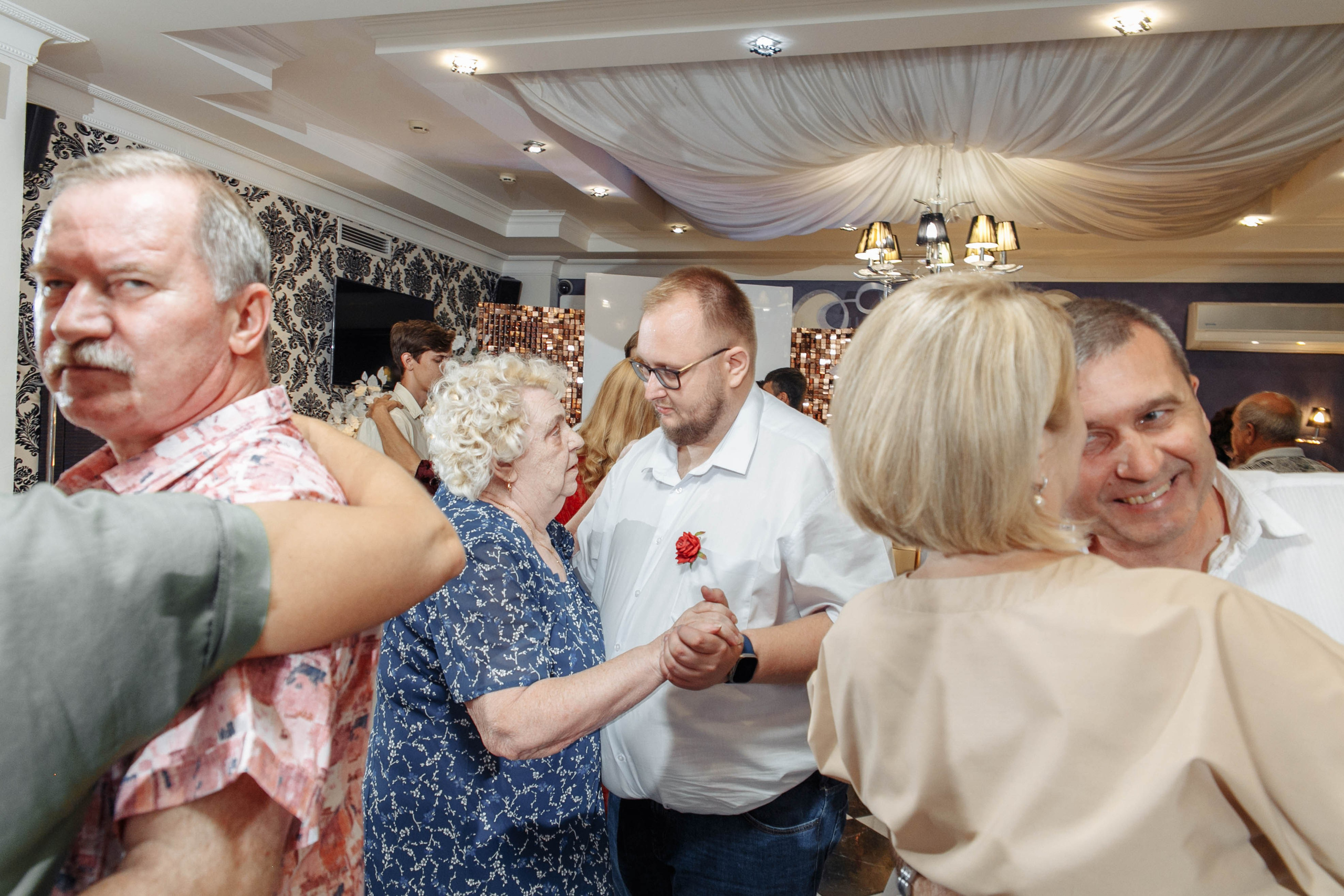 Татьяна и Виктор: настоящая русская свадьба. Событийный фотограф Максим Бескоровайновнов