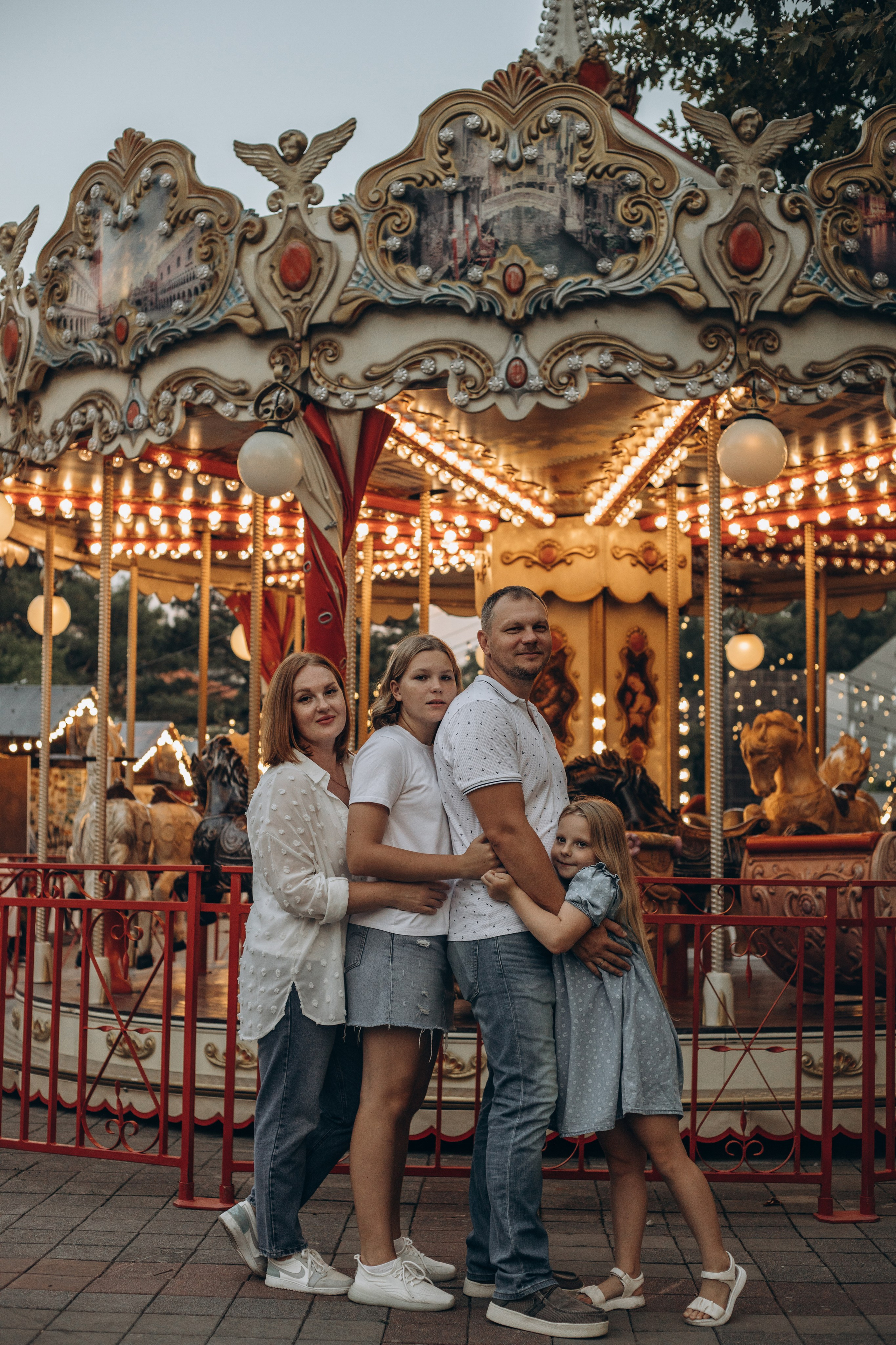 Антон, Тамара, Алиса и Ева — летний вечер у озера. Семейный фотограф Новороссийск, Анапа, Геленджик — Юлия Давыдова