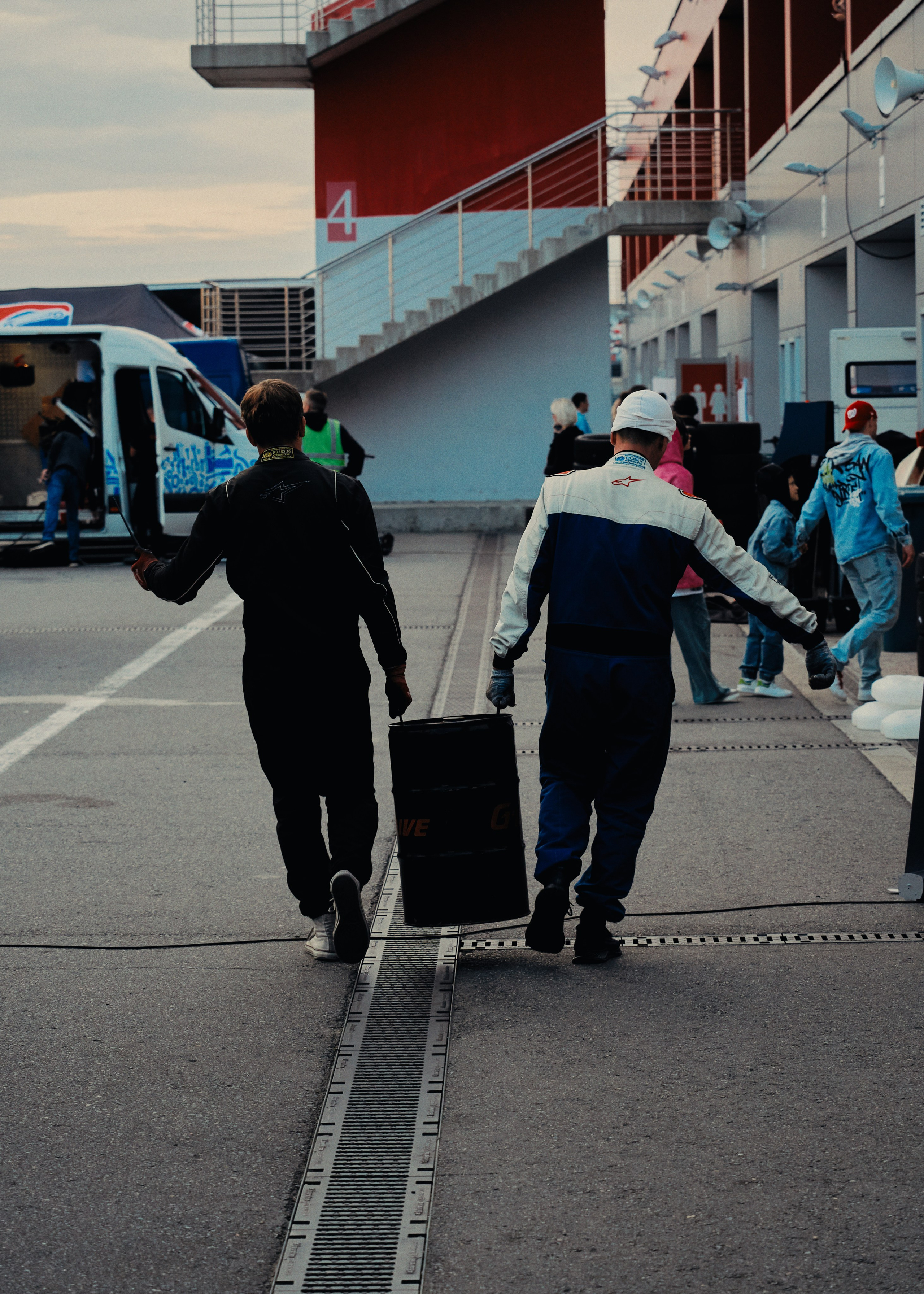 REC 2025. Автомобильный и коммерческий фотограф Москва