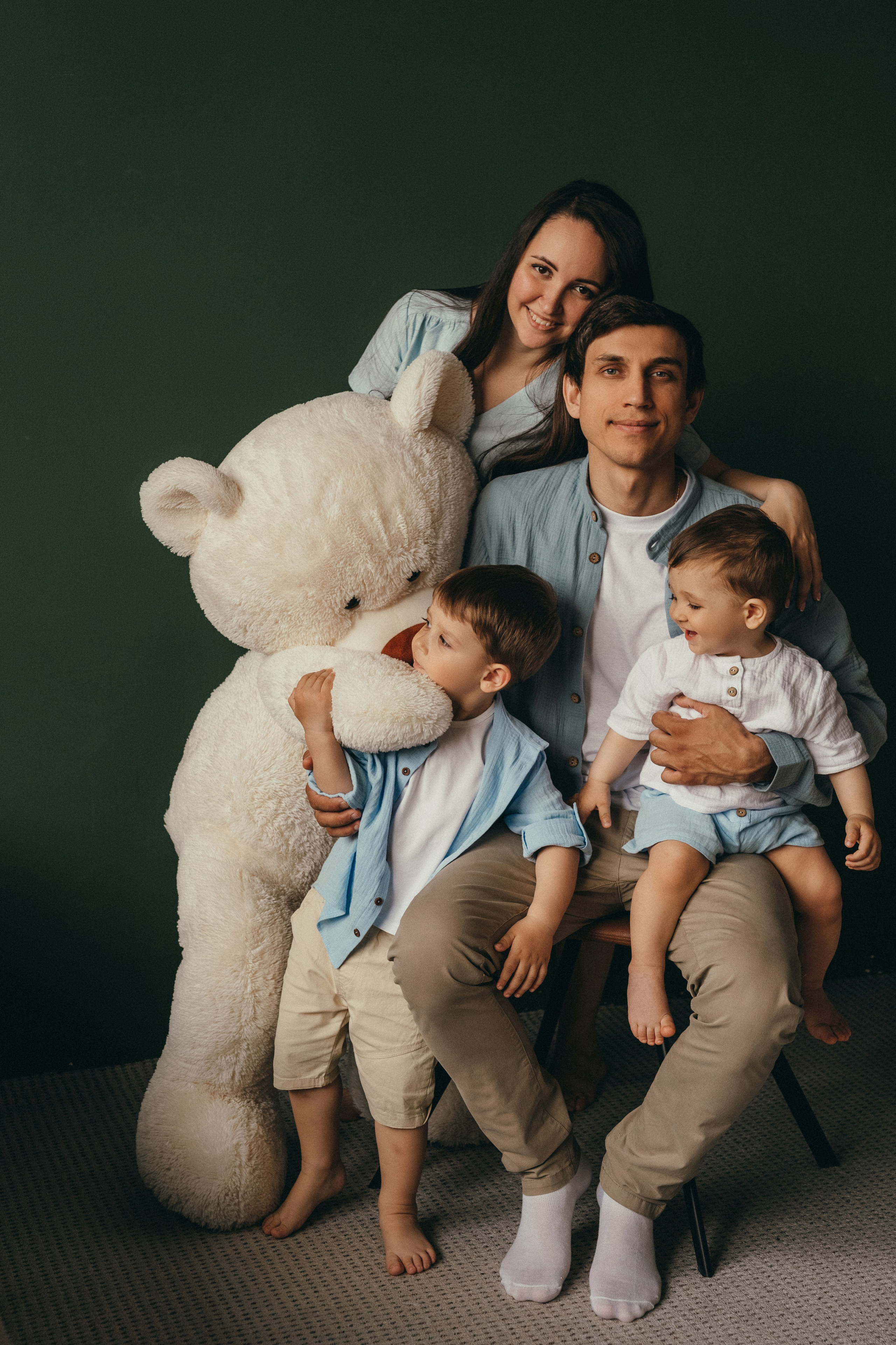 Дима, Настя, Макар и Серофим. Семейный фотограф • Домашние съемки в Нижнем Новгороде