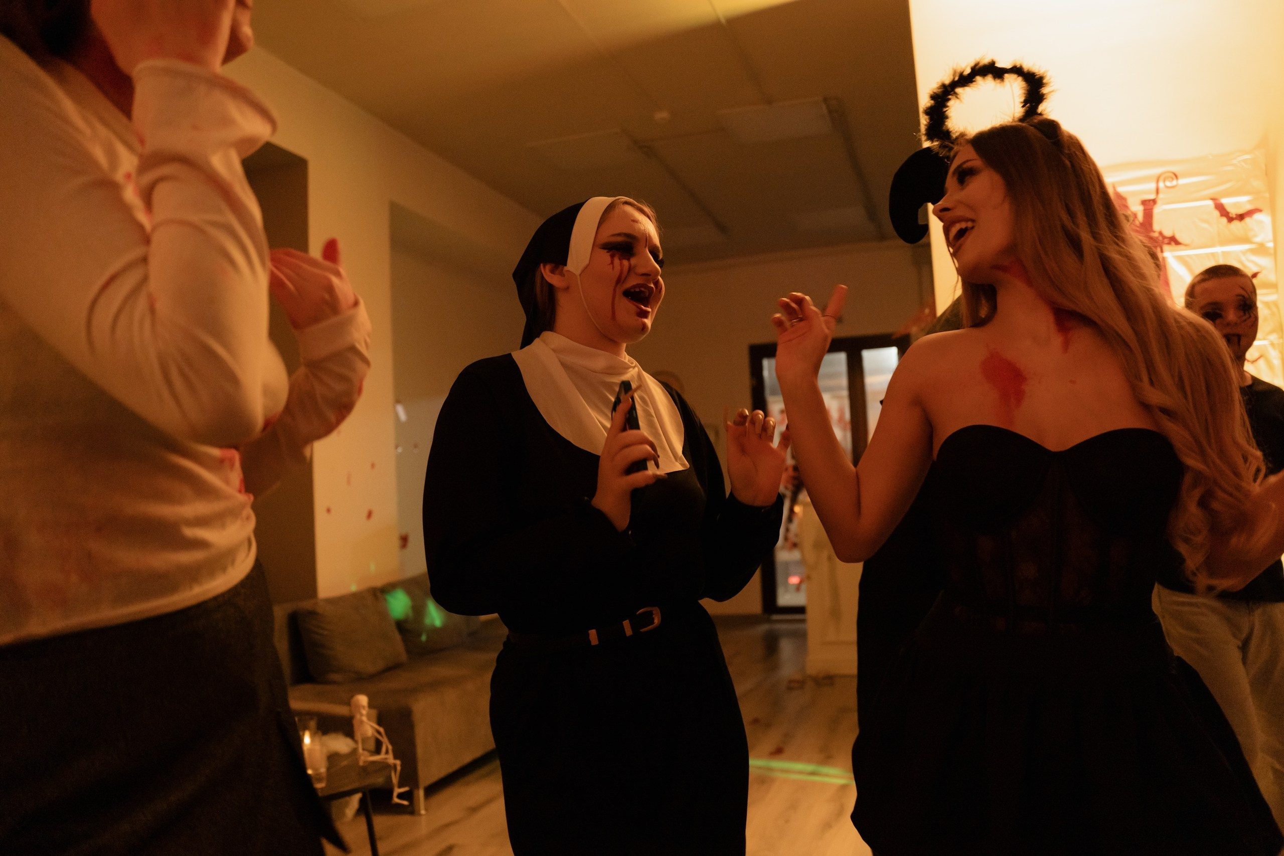 Lady stretch | Хэллоуин. Фотограф Vika Rin