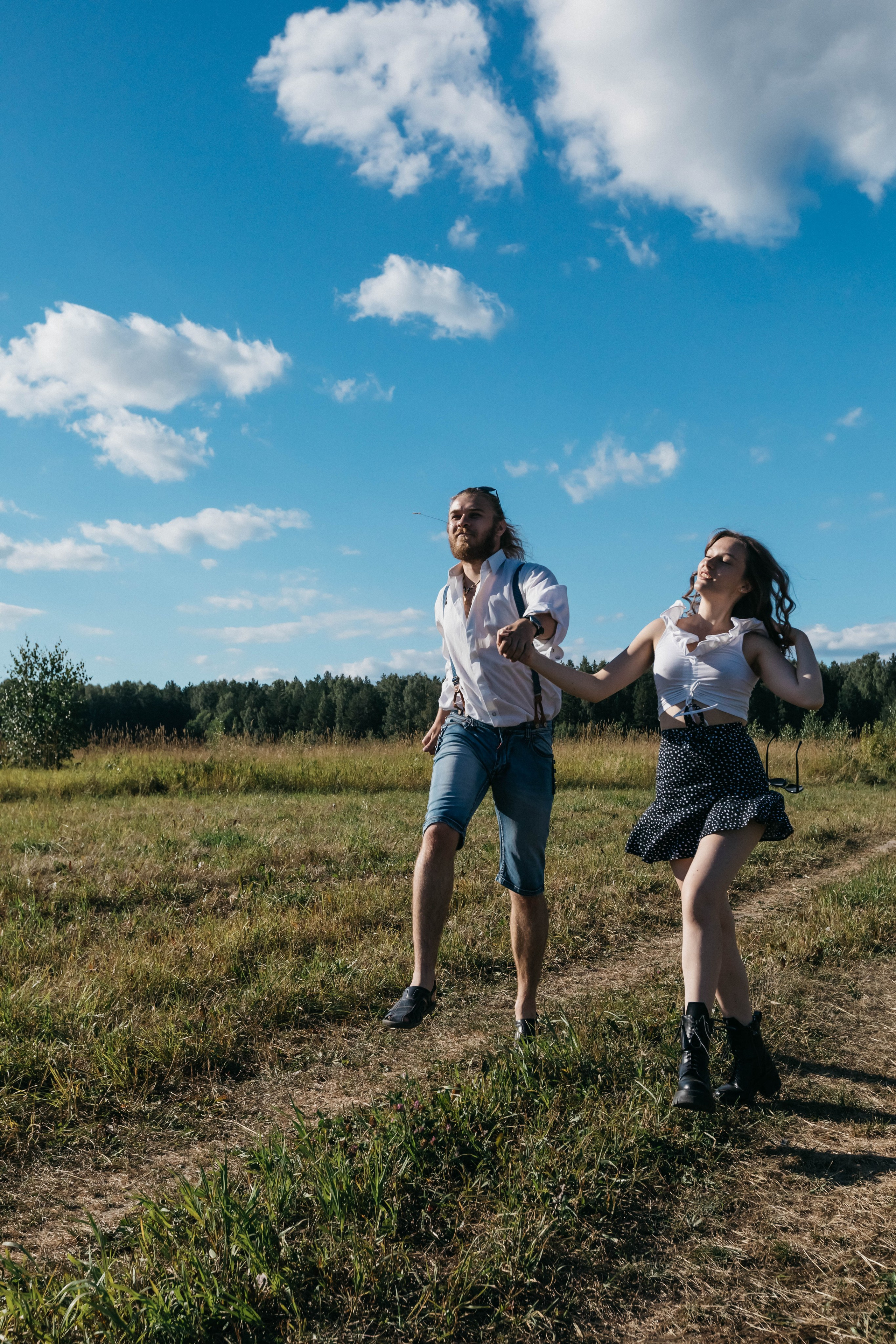 Кристина Владимир и Рада. Главная