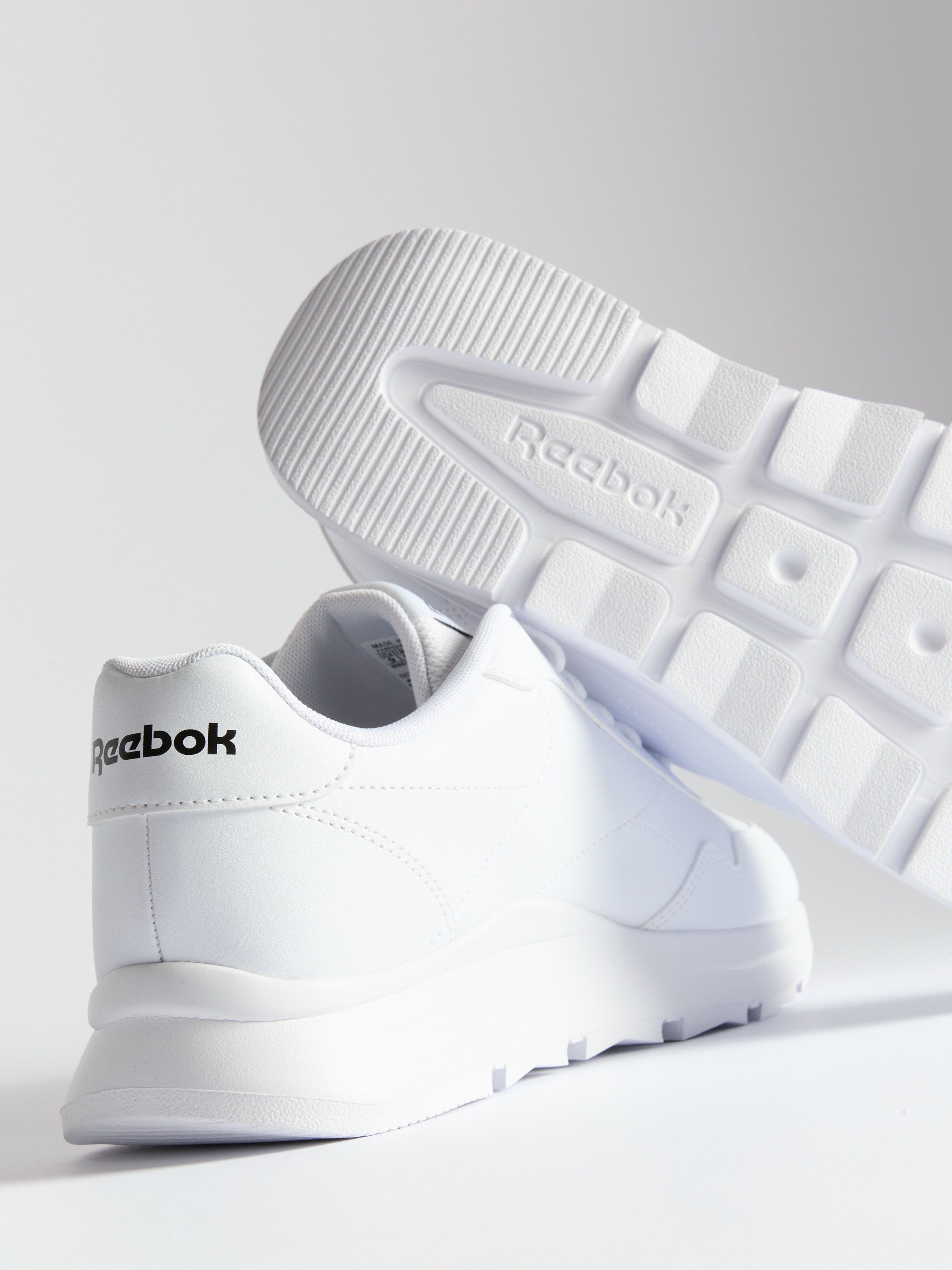 Предметный фотограф в Москве Евгений Шубин