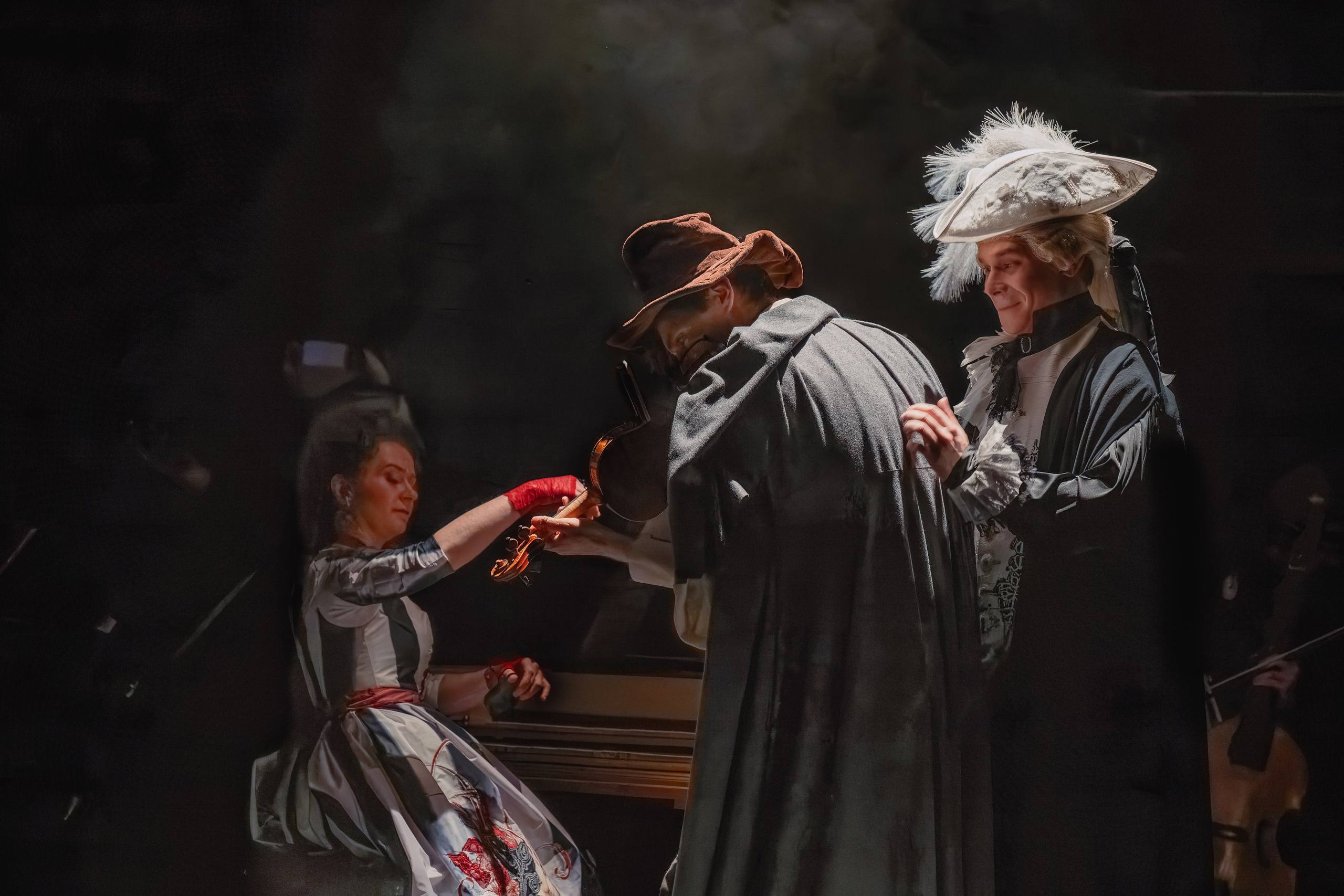 Театр Терезы Дуровой: Моцарт и Сальери. Сайт фотографа Сергея Абрамова