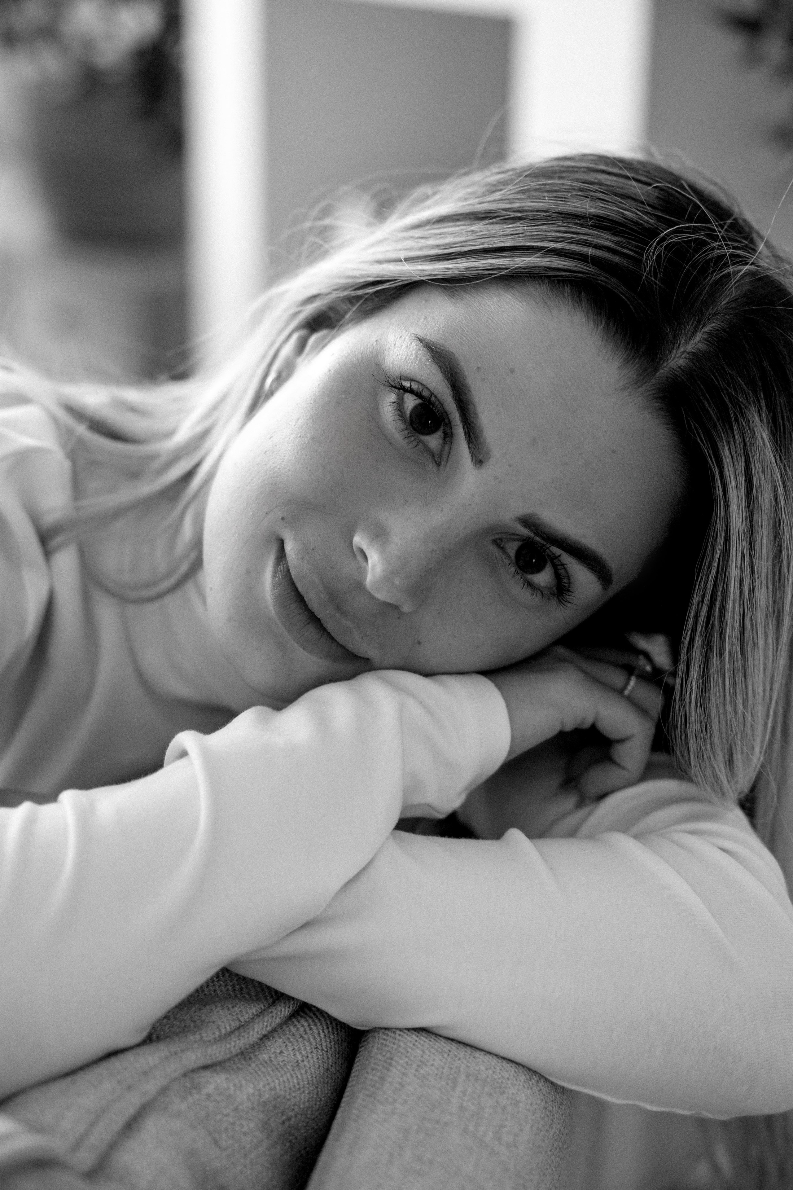 Family photoshoot in White Studio. Wedding and family photographer