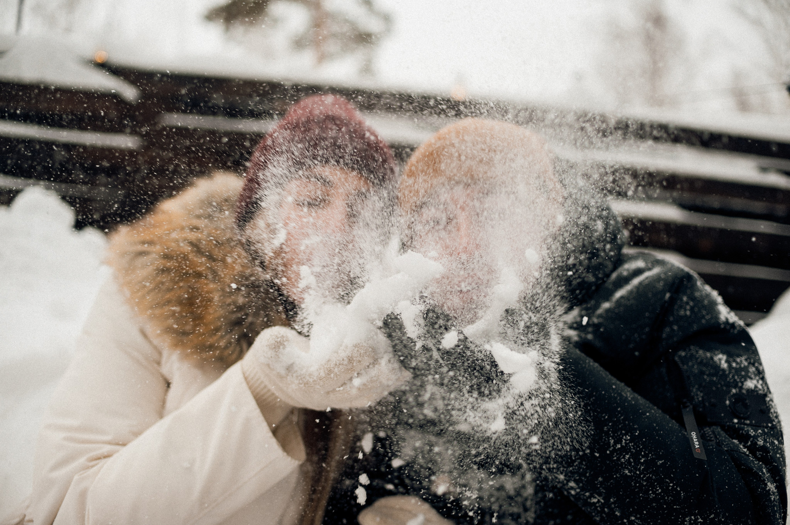 Тренды новогодних съемок 2025. Фотограф в Екатеринбурге Артём Зайнетдинов