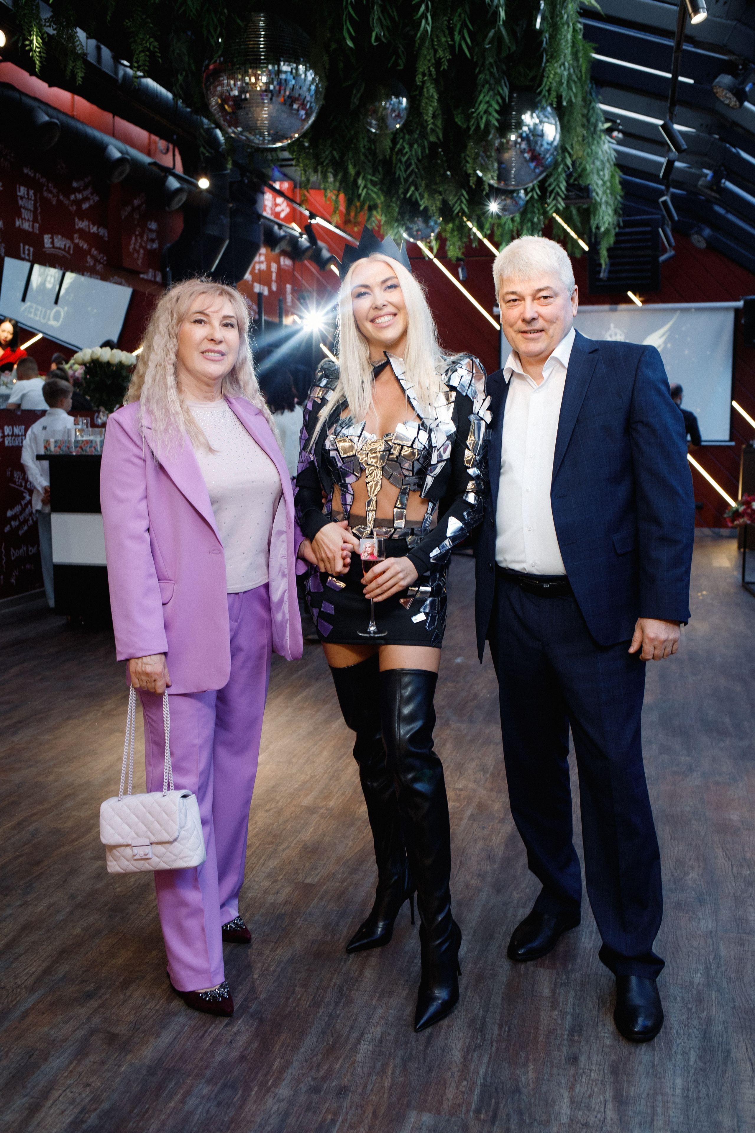 QUEEN KHV [12 ЛЕТ]. СВОИ. ФОТООТЧЕТЫ-СОБЫТИЯ-МЕСТА