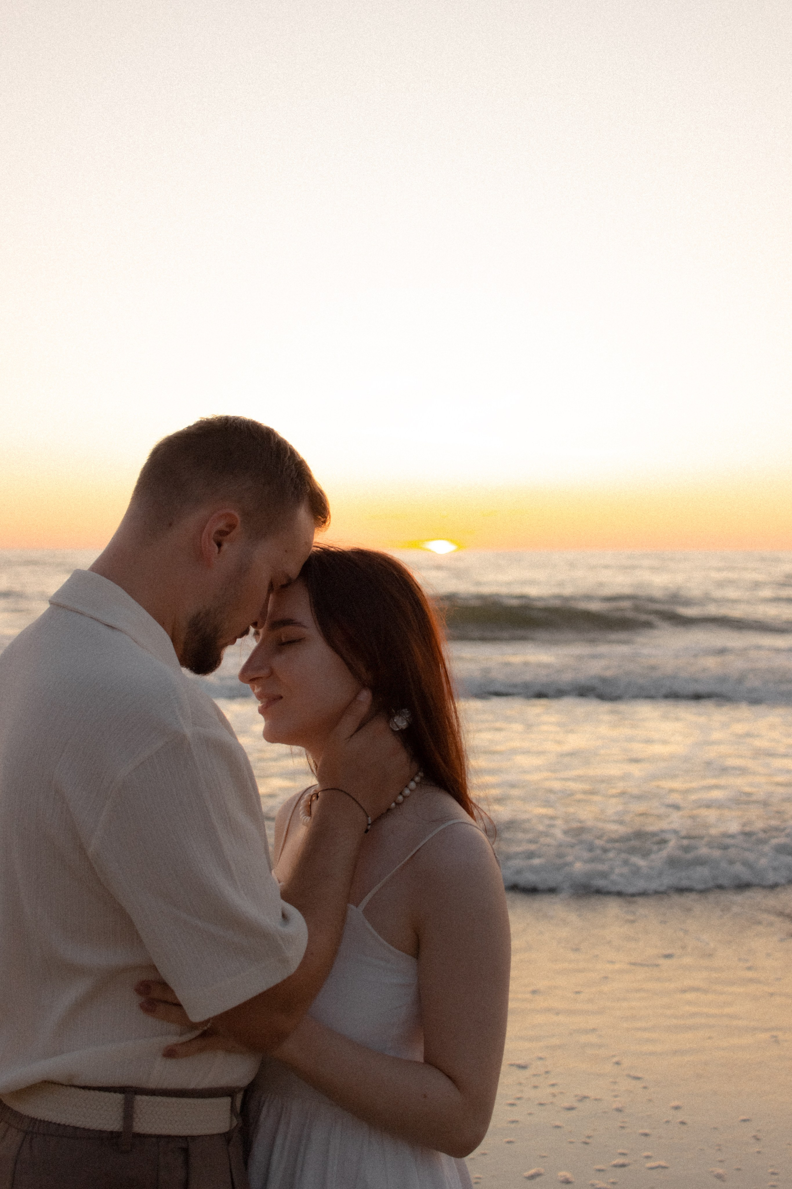 Киношная парная фотосессия на море в Калининграде / Донское. Портретный фотограф в Калининграде Рита Холодова